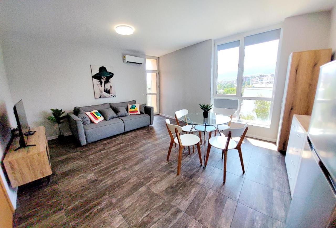 Alissa Student City apart 3