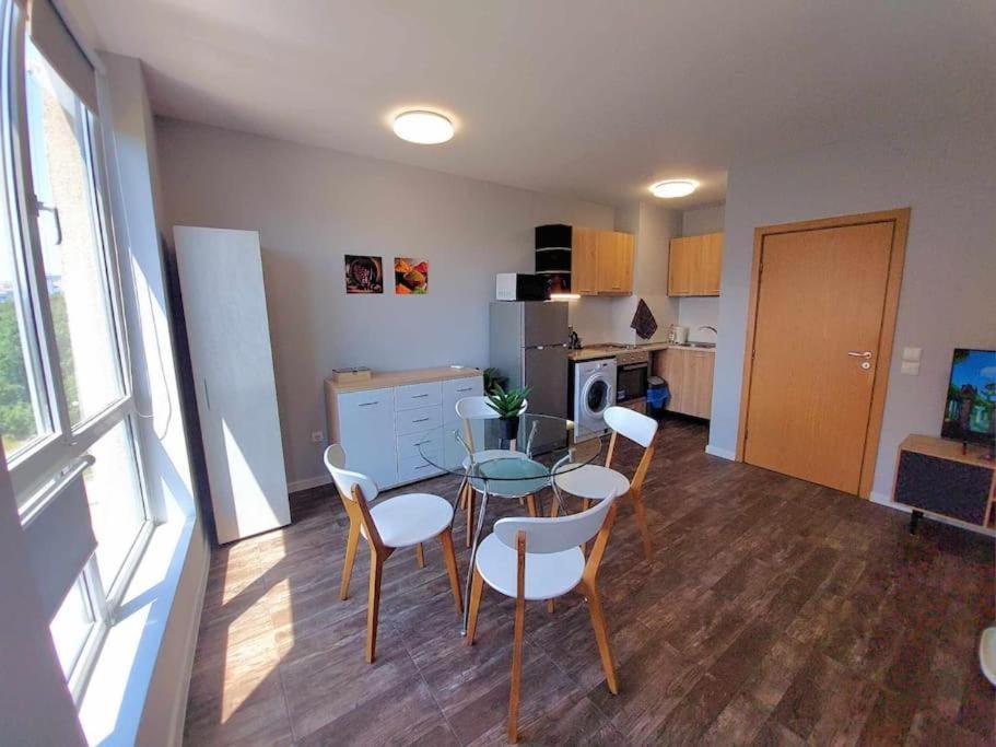 Alissa Student City apart 3