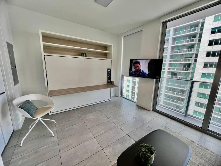 Spacious Studio in the Heart of Downtown Miami