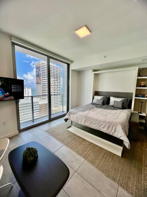 Spacious Studio in the Heart of Downtown Miami