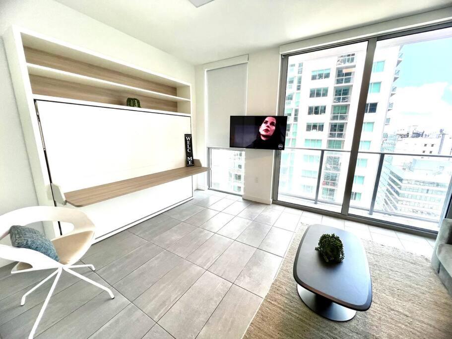 Spacious Studio in the Heart of Downtown Miami