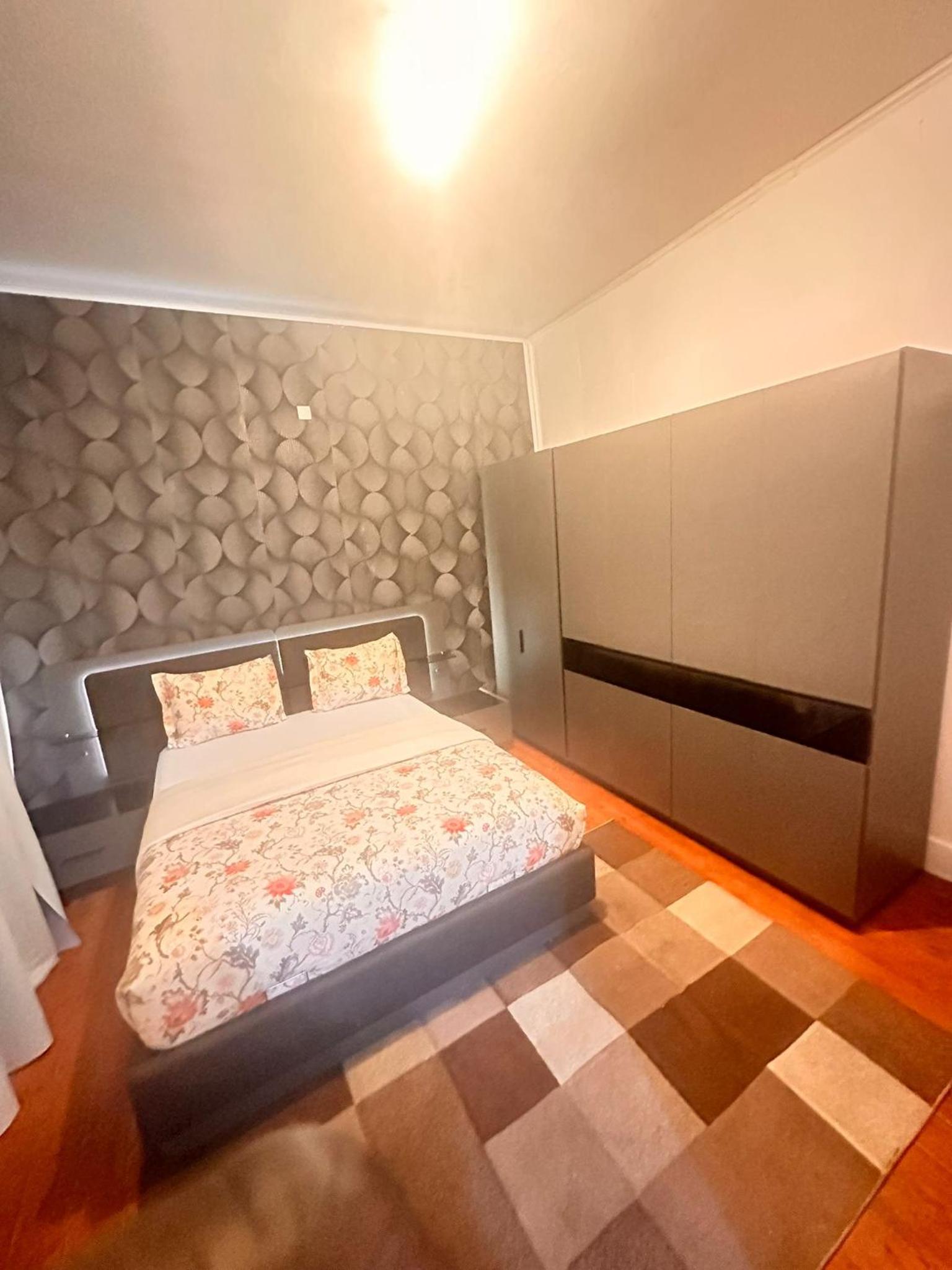 Spacious saints Catherine appartement