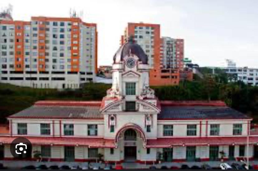 Apartamento , frente a la universidad autónoma , edificio urban