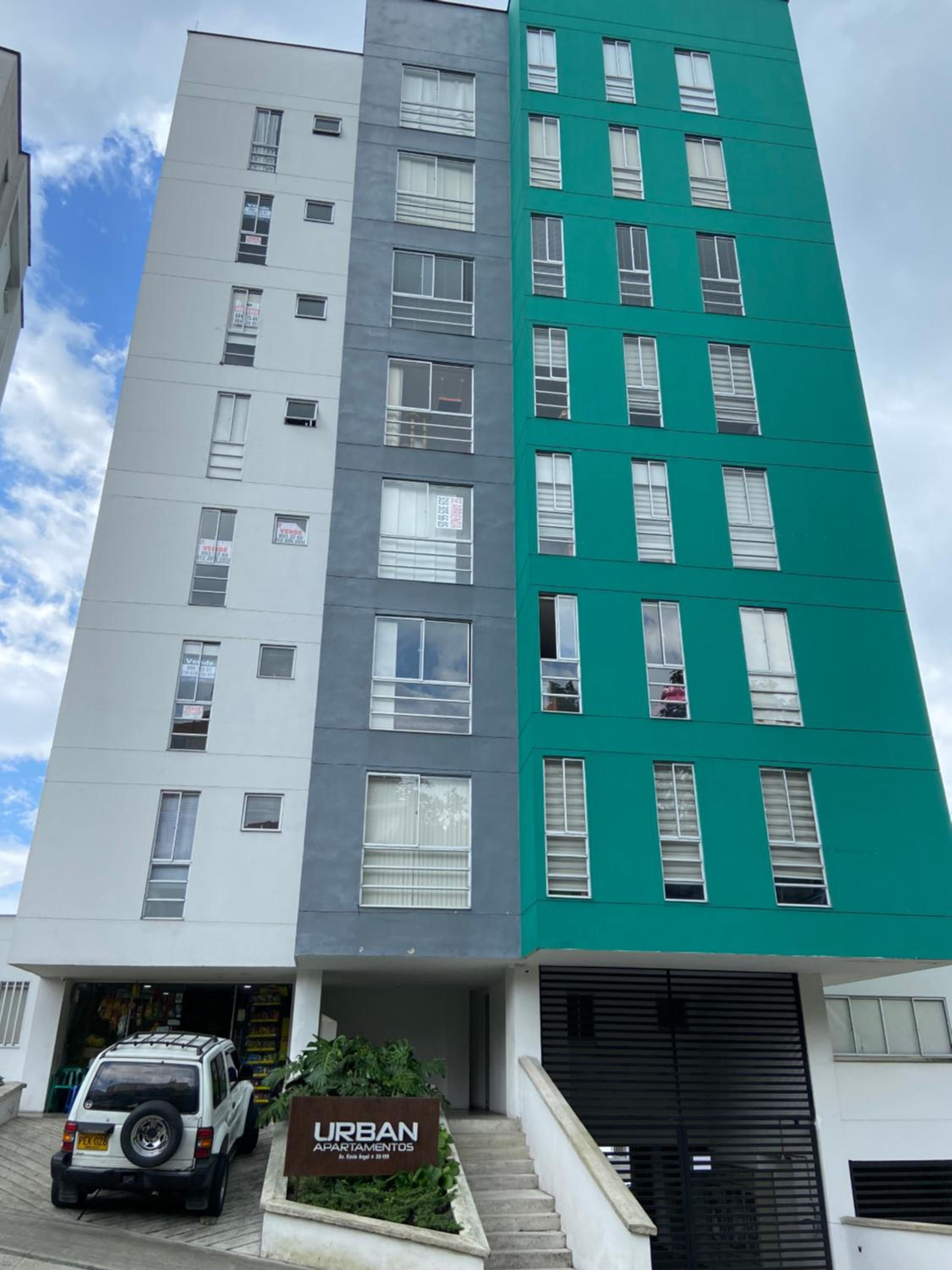 Apartamento , frente a la universidad autónoma , edificio urban