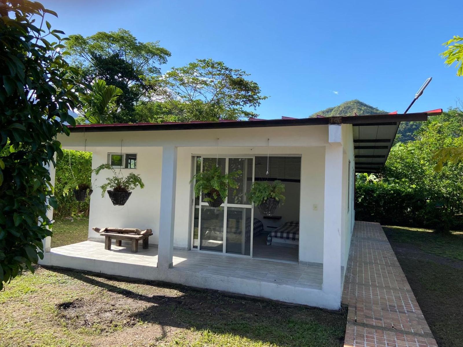 Hermosa Casa de Verano con Piscina - Villavicencio