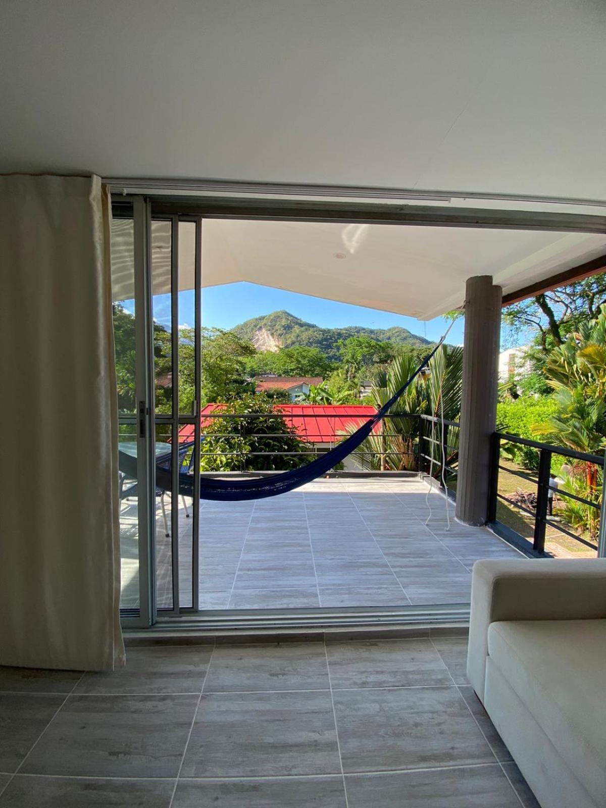 Hermosa Casa de Verano con Piscina - Villavicencio