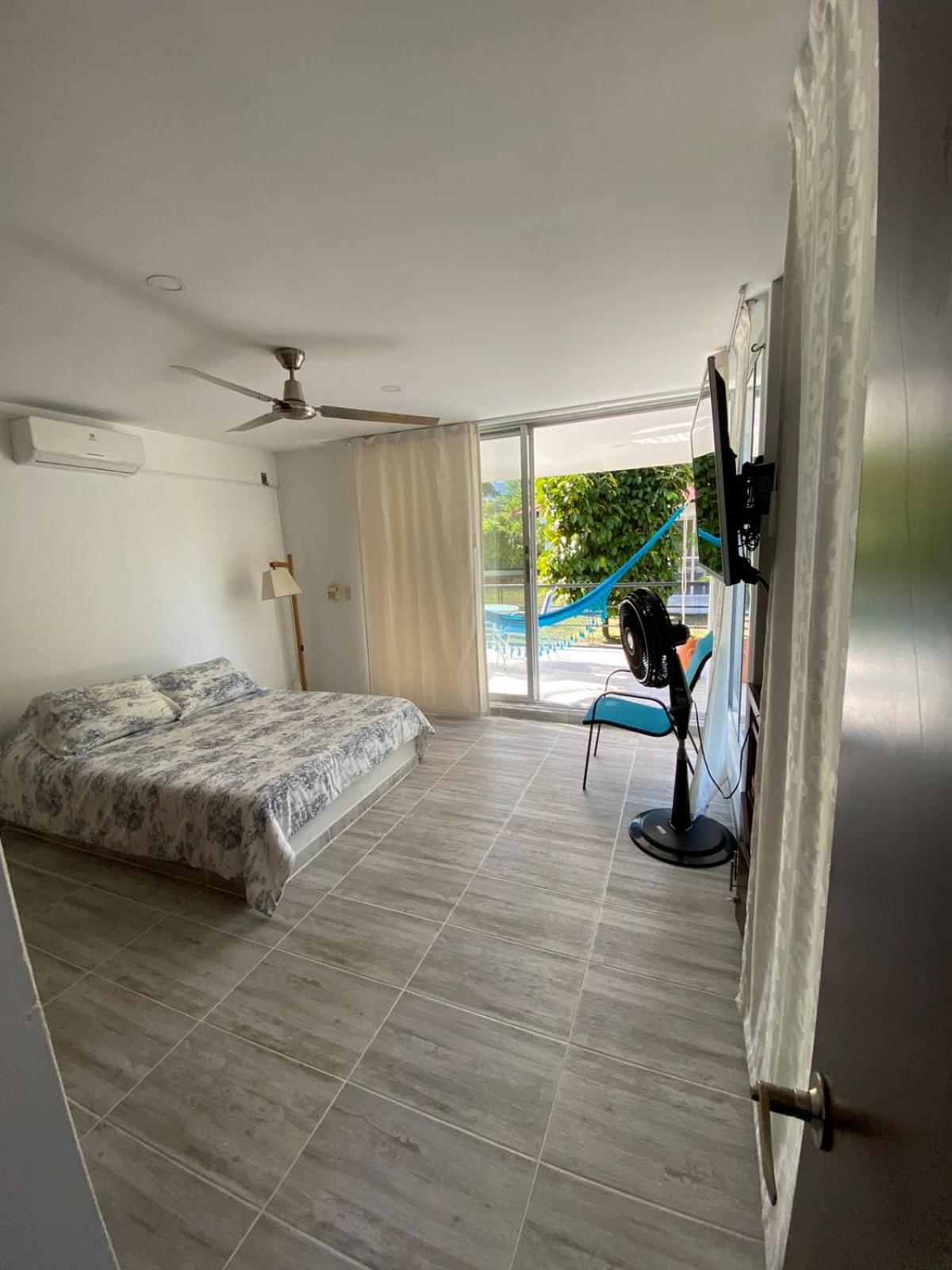Hermosa Casa de Verano con Piscina - Villavicencio