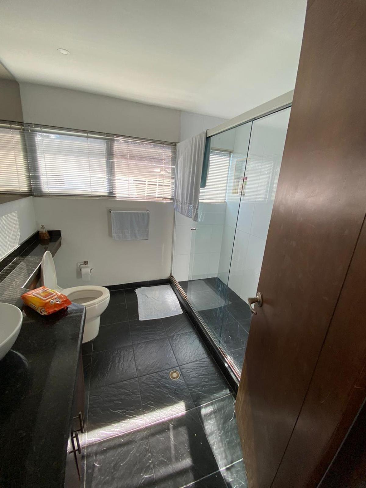 Hermosa Casa de Verano con Piscina - Villavicencio