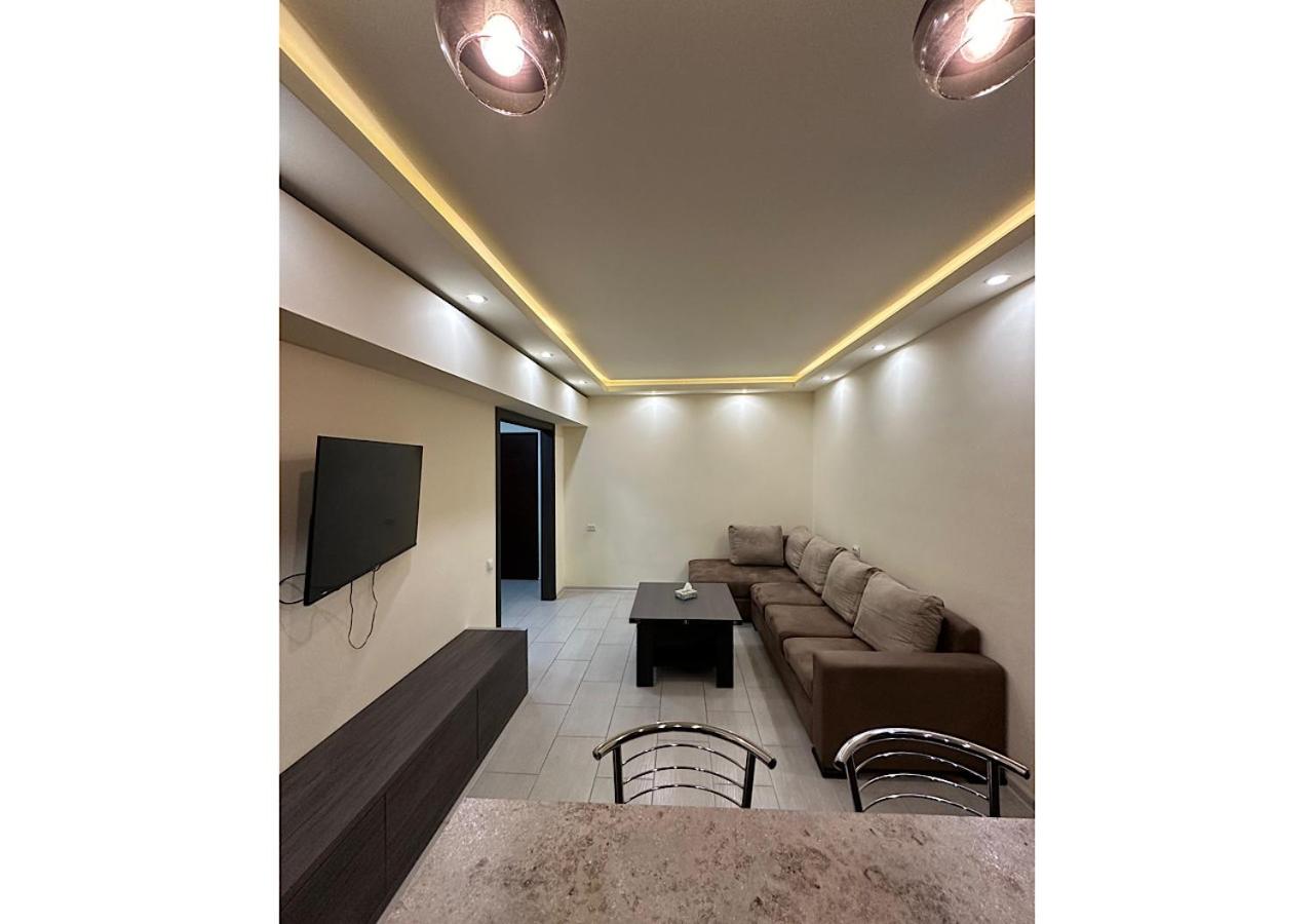 1bdr apartment on Khorenatsi 25