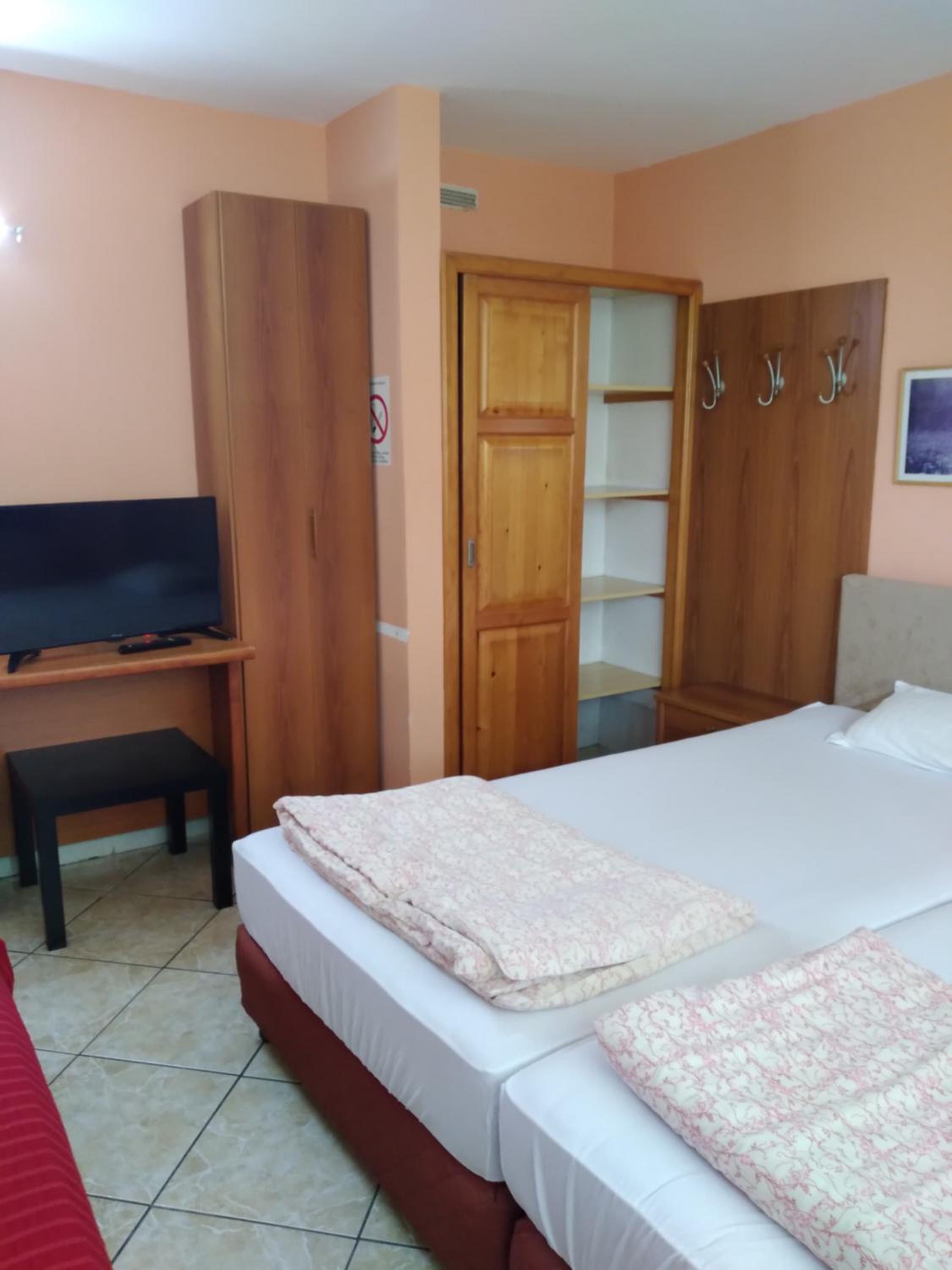 Hostel Bata view 2