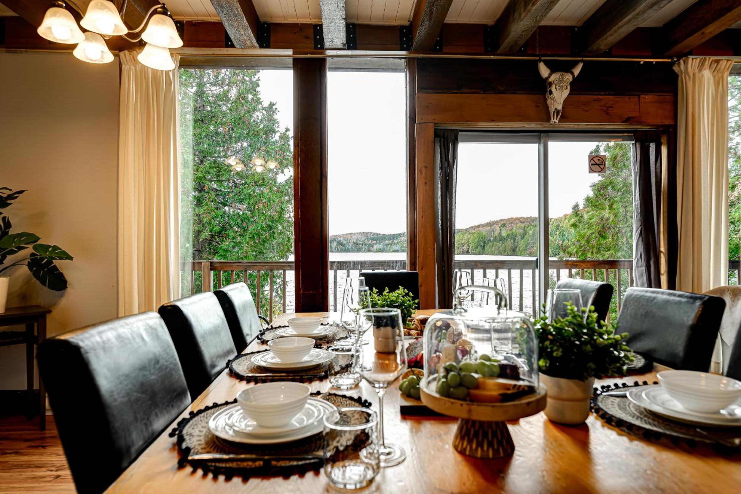 Le Château Bord De Lac et Plage et BBQ