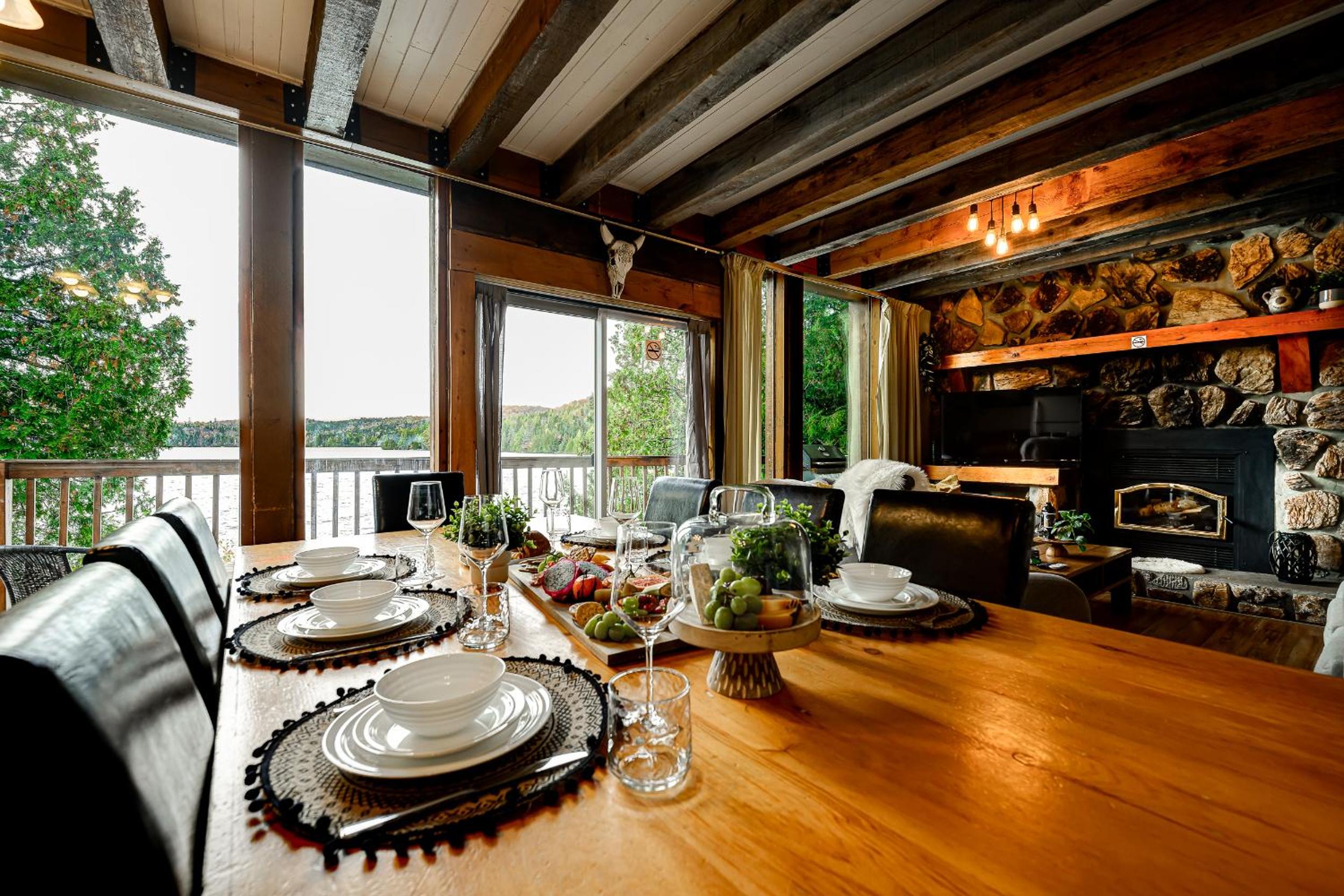 Le Château Bord De Lac et Plage et BBQ