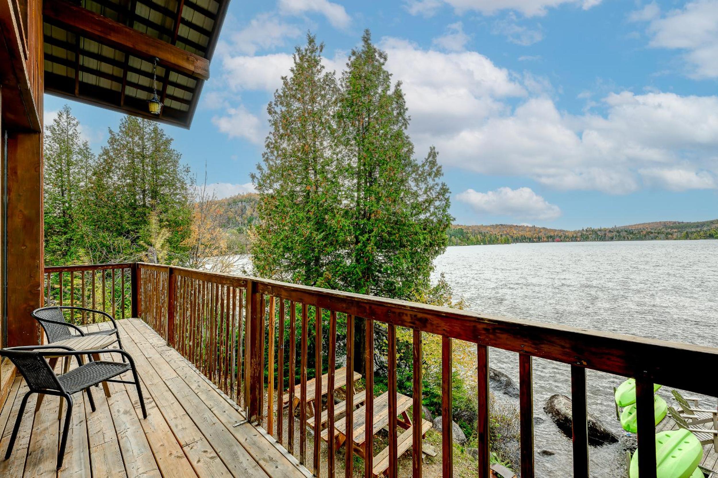 Le Château Bord De Lac et Plage et BBQ