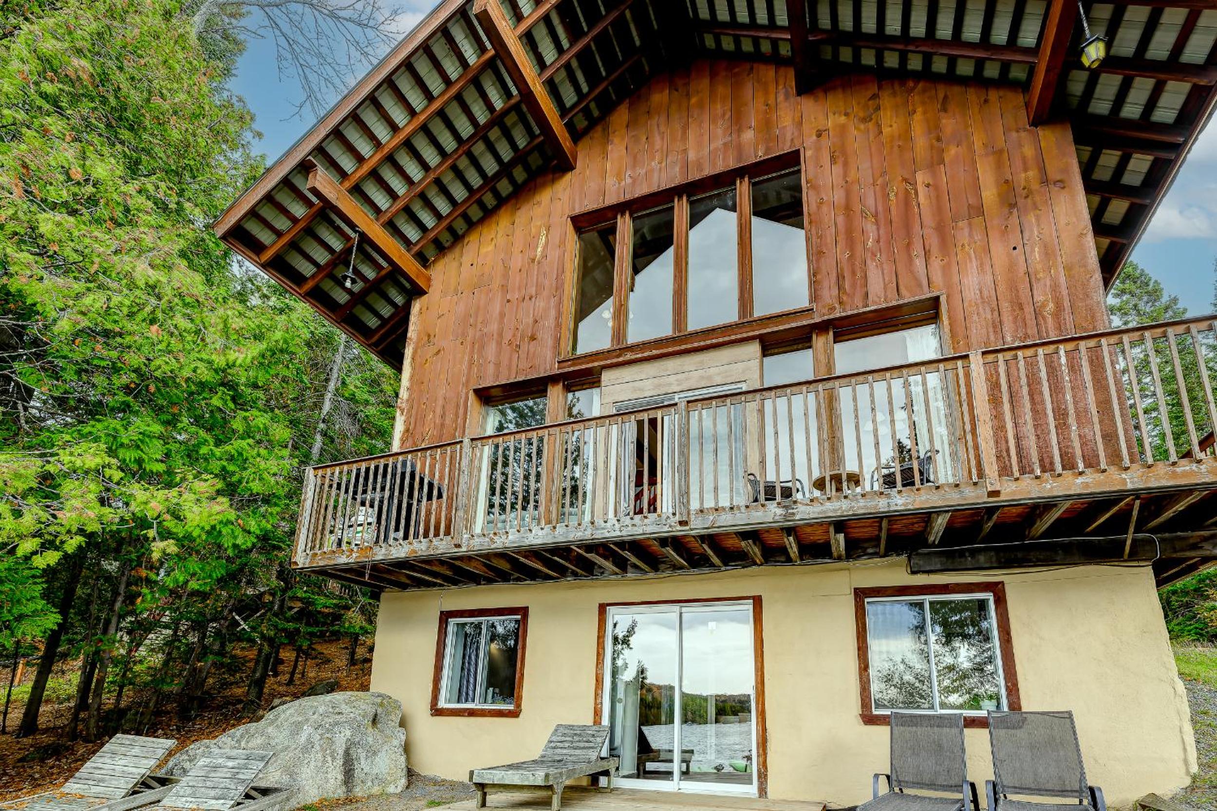 Le Château Bord De Lac et Plage et BBQ