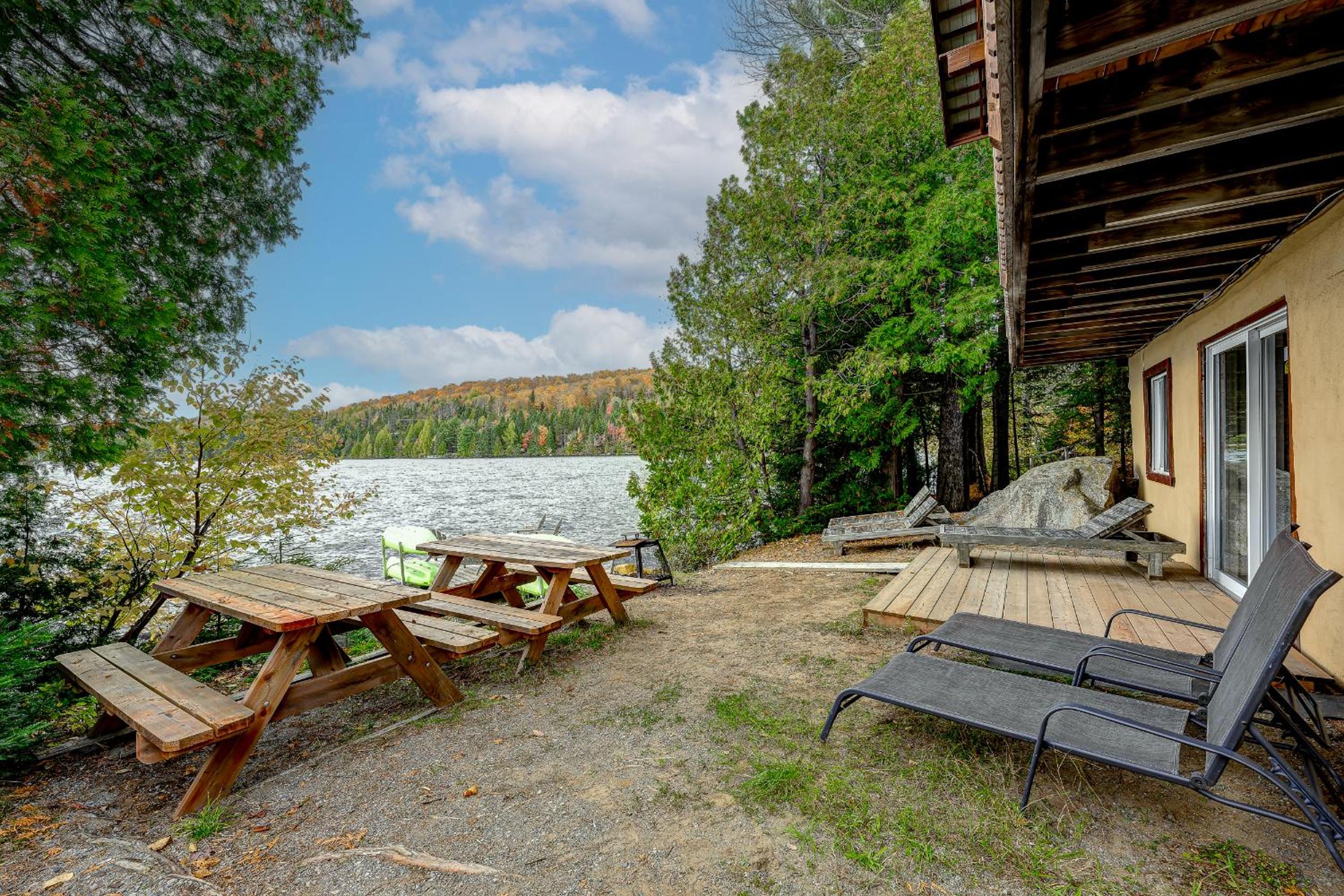 Le Château Bord De Lac et Plage et BBQ
