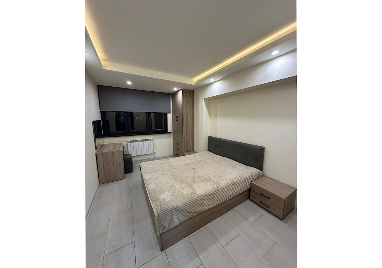 1bdr apartment on Khorenatsi 25