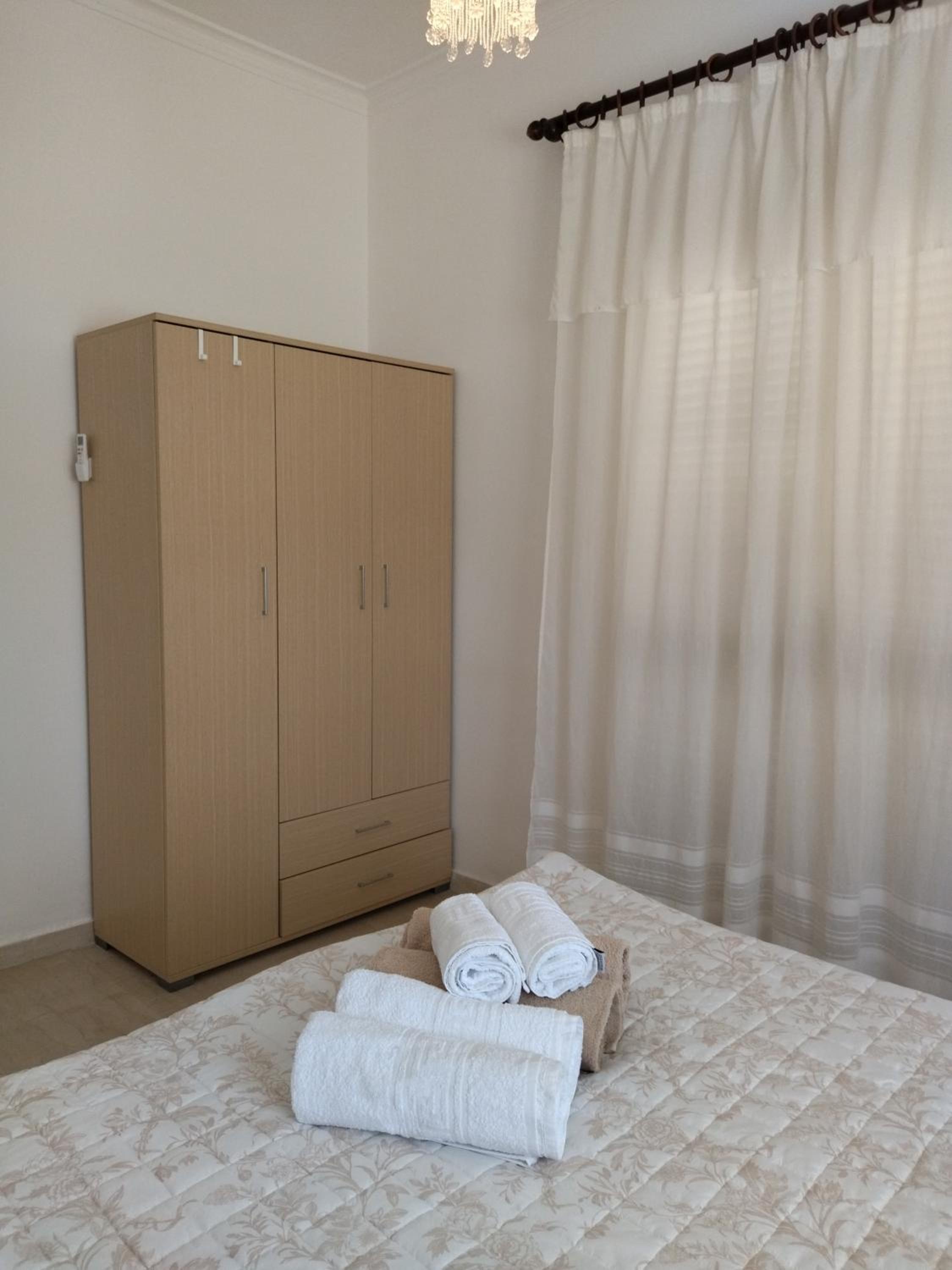 Amethyst - holiday apartment view 3