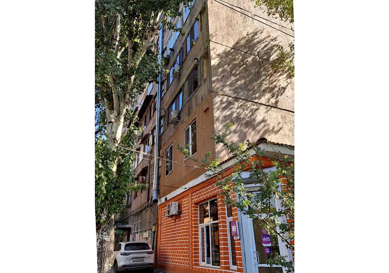 1bdr apartment on Khorenatsi 25