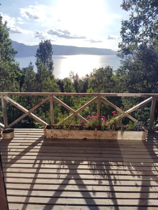 Cabaña con vista al Lago Colico