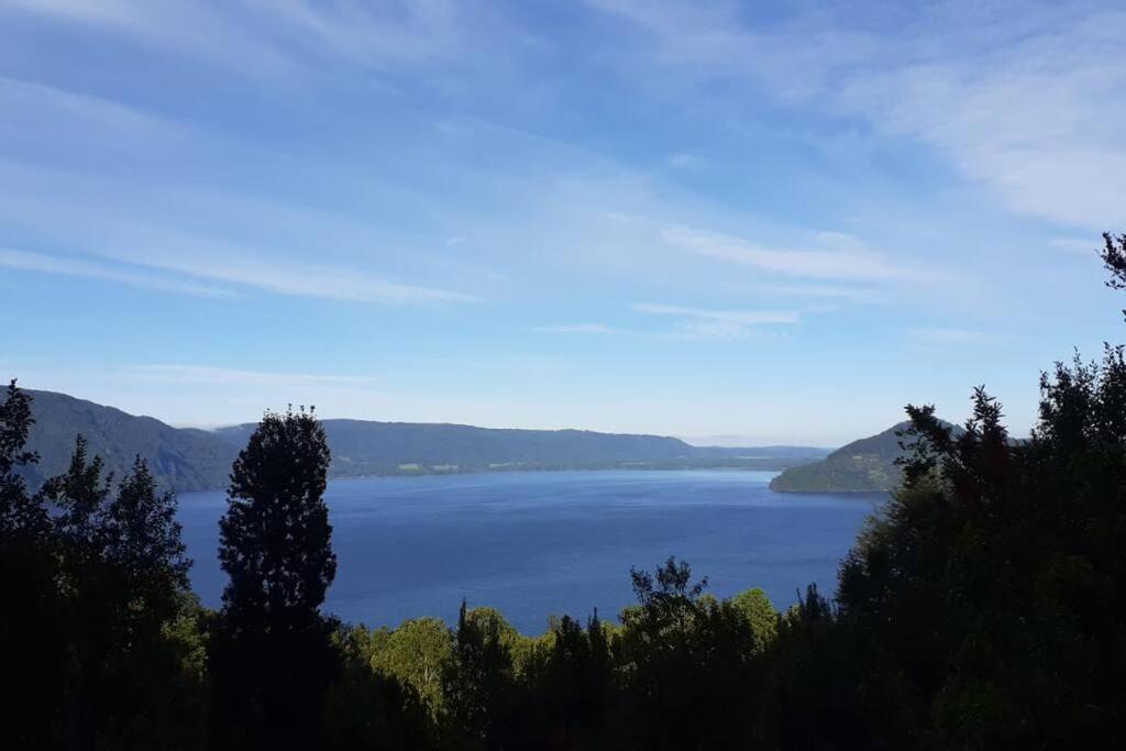 Cabaña con vista al Lago Colico