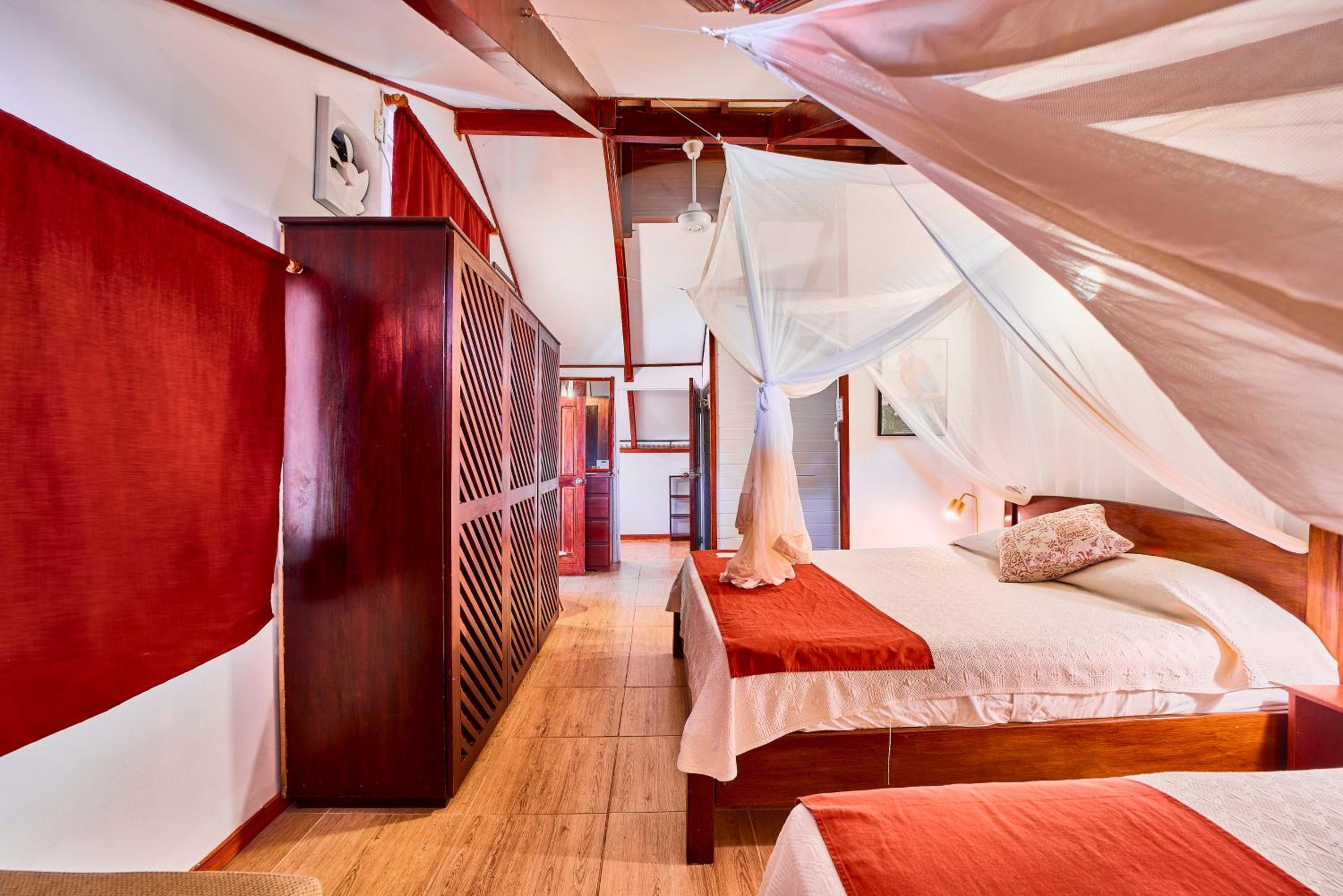 Hotel El Encanto