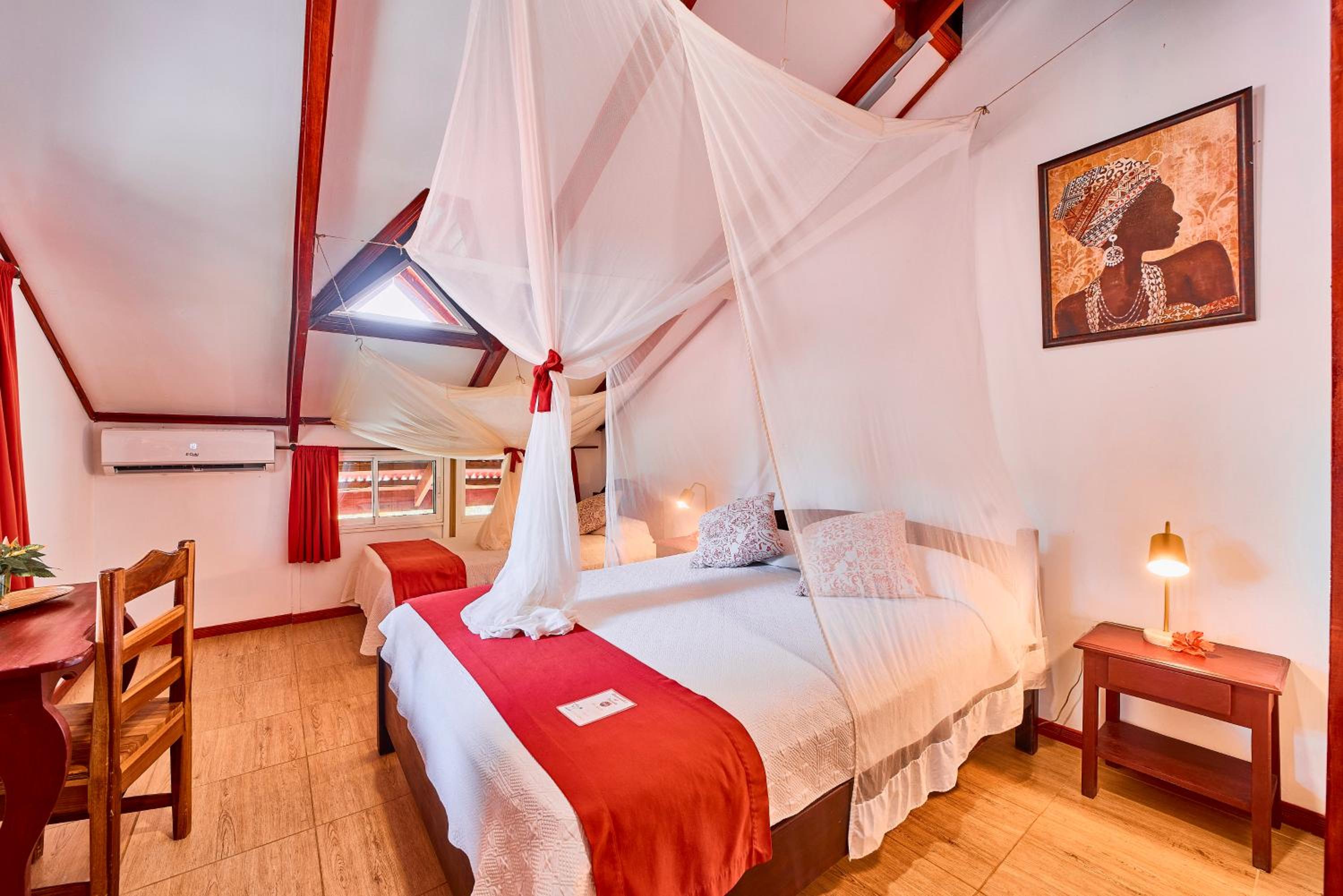 Hotel El Encanto