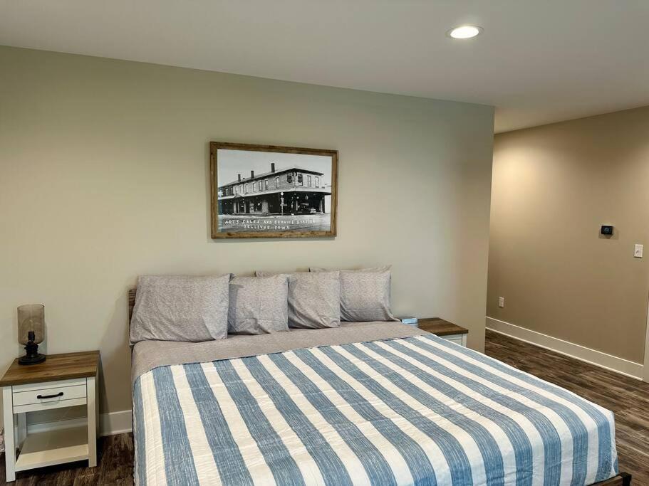 Mansion on the Mississippi River-7 Bedrooms&Baths view 5
