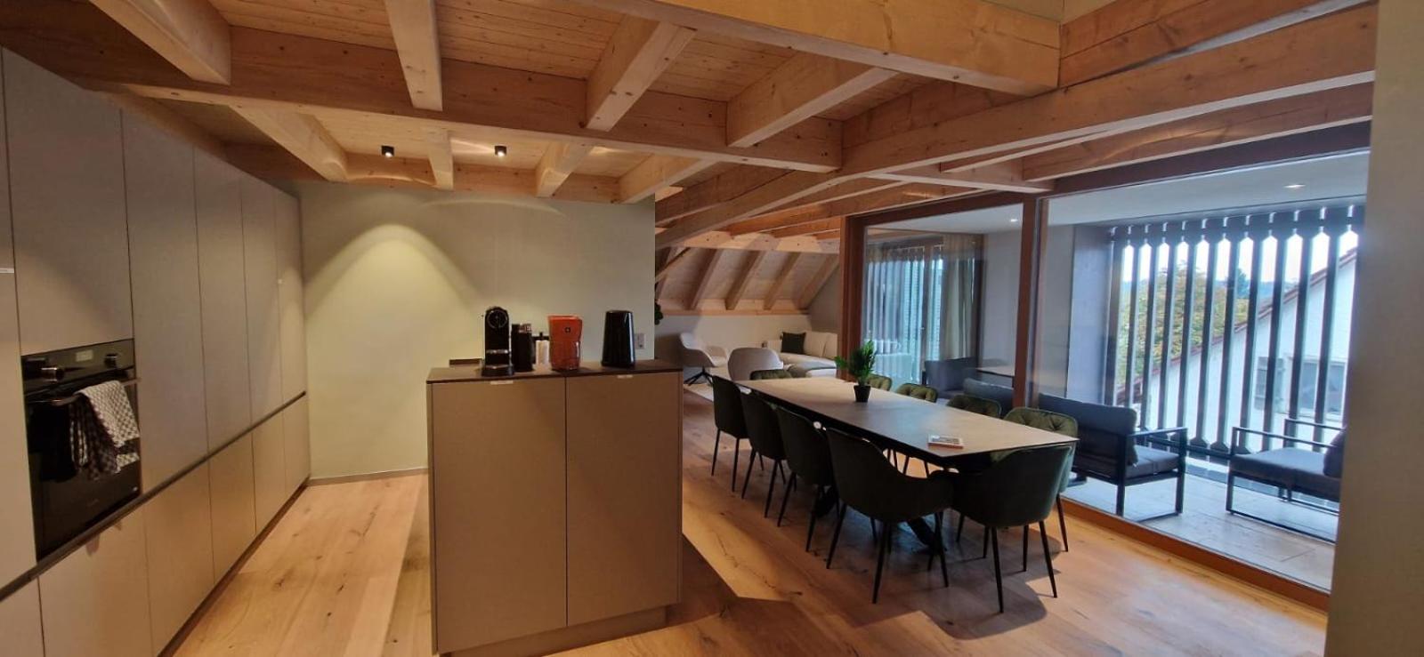Visionary Hospitality Bassersdorf, Zürich - Premium Apartments in Swiss Style with Free Parking, Washer, Kitchen, Terrace, Vaulted Cellar Event Room, Bus S