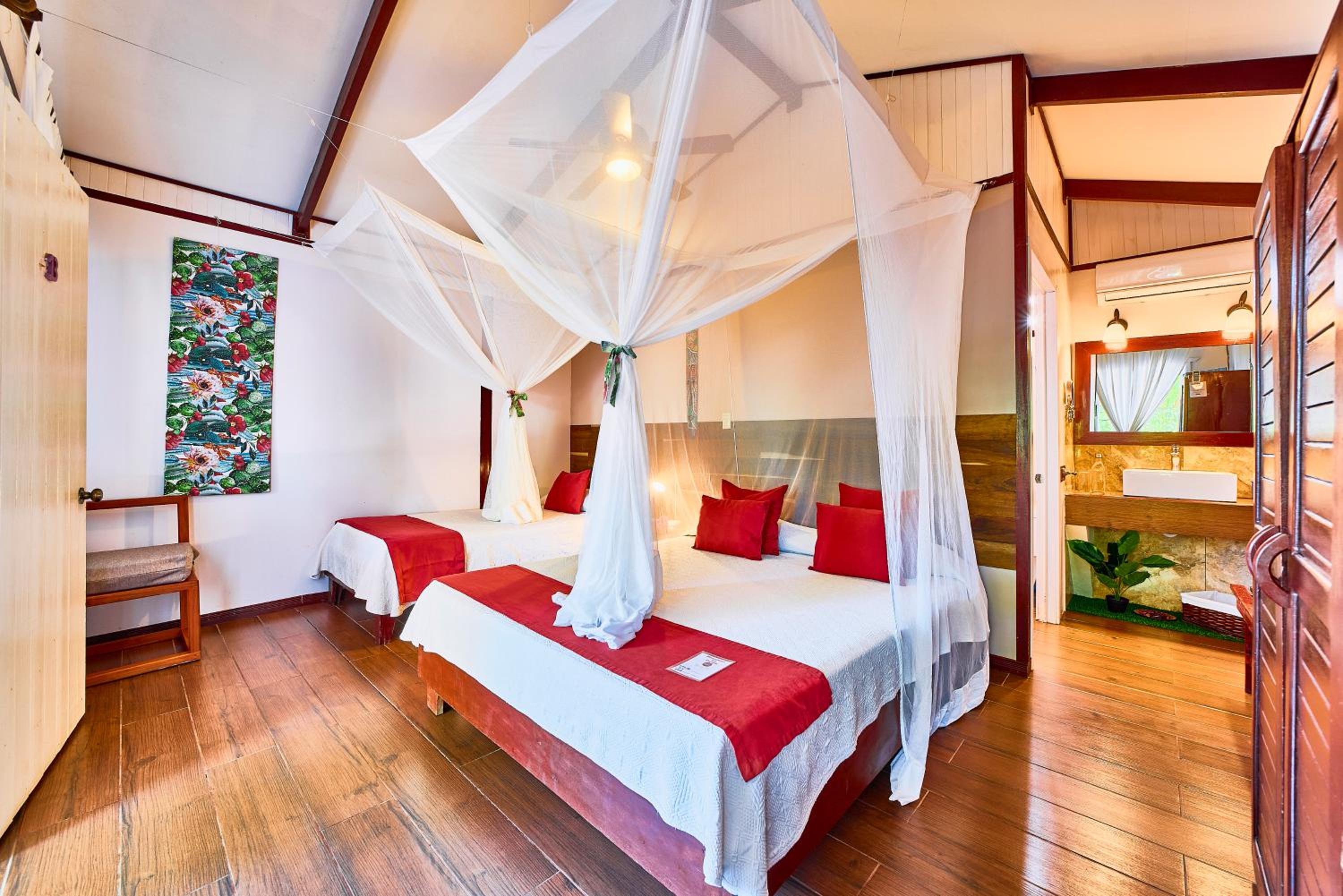 Hotel El Encanto