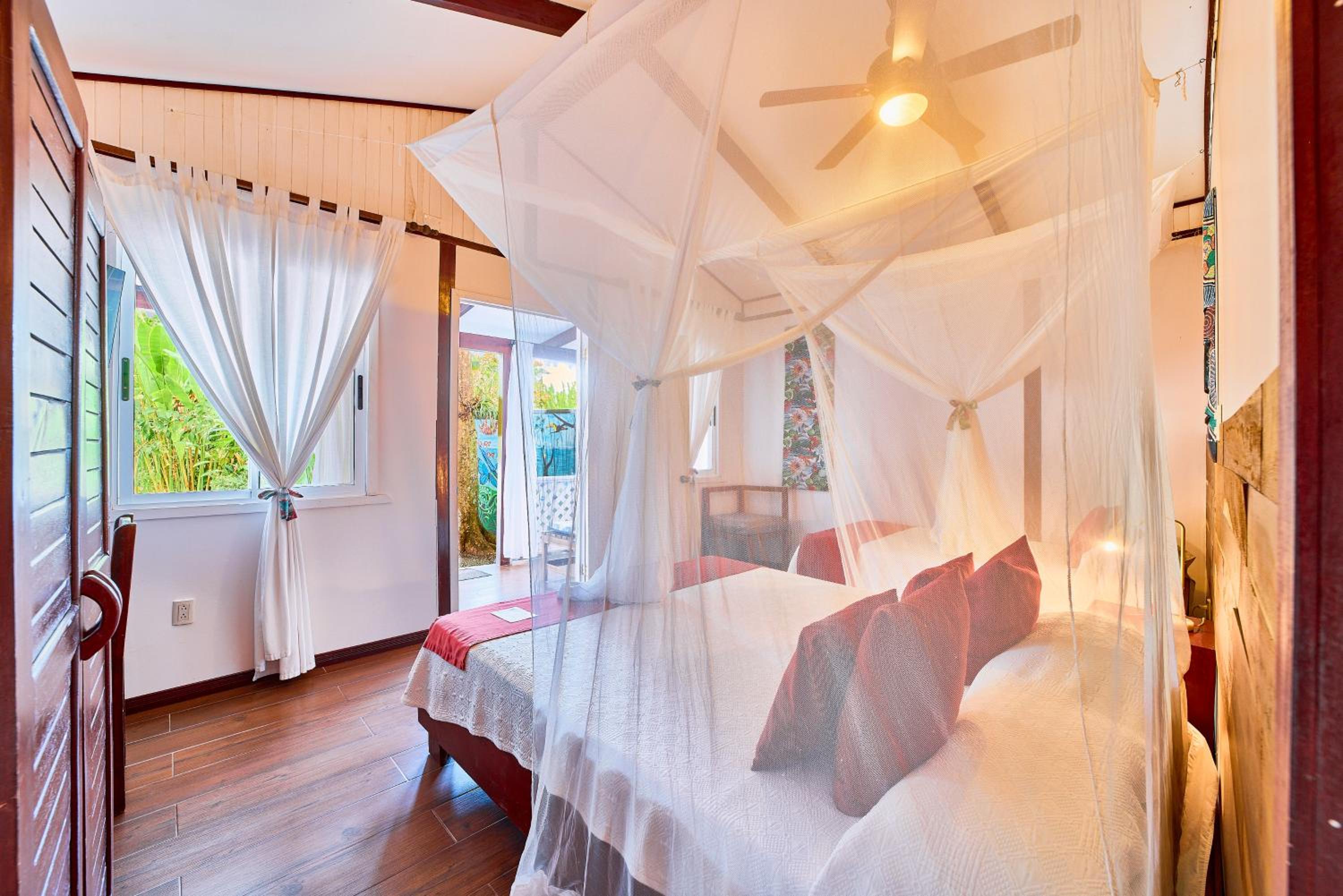 Hotel El Encanto