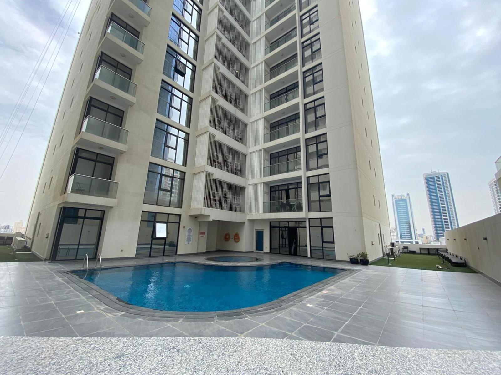 Modern & luxury apartment with Seaview balcony