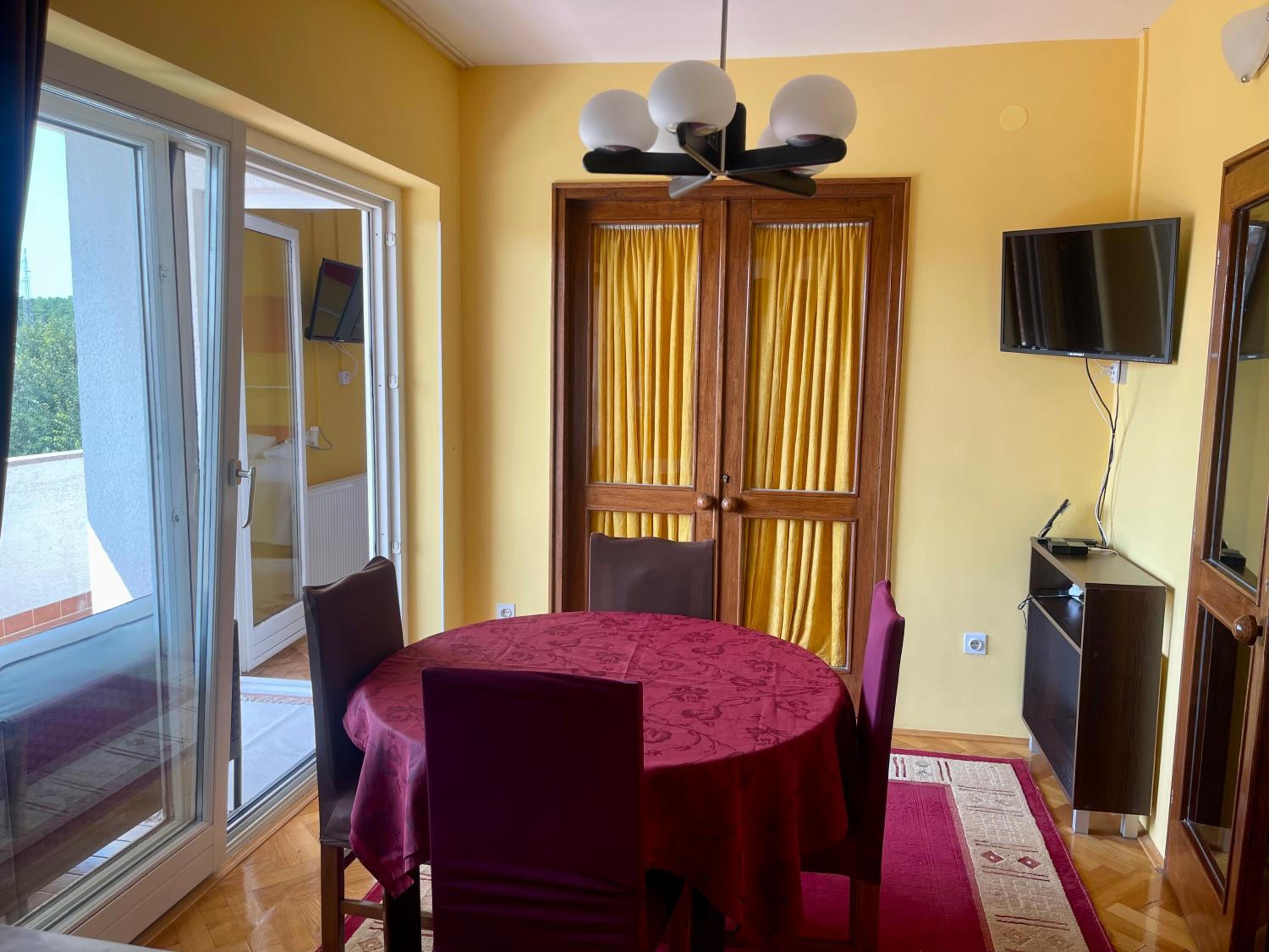 Ana Guest House