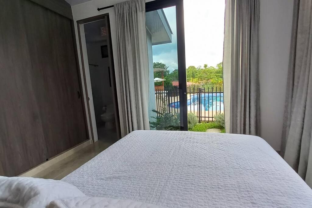 Cabaña Adropao Campestre con piscina y bbq
