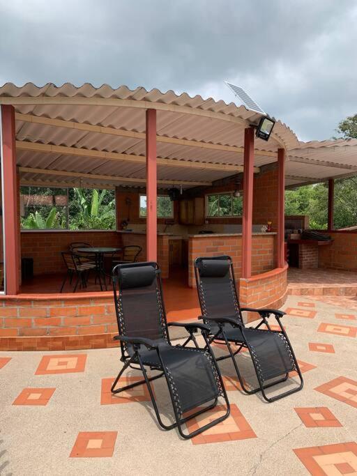 Cabaña Adropao Campestre con piscina y bbq