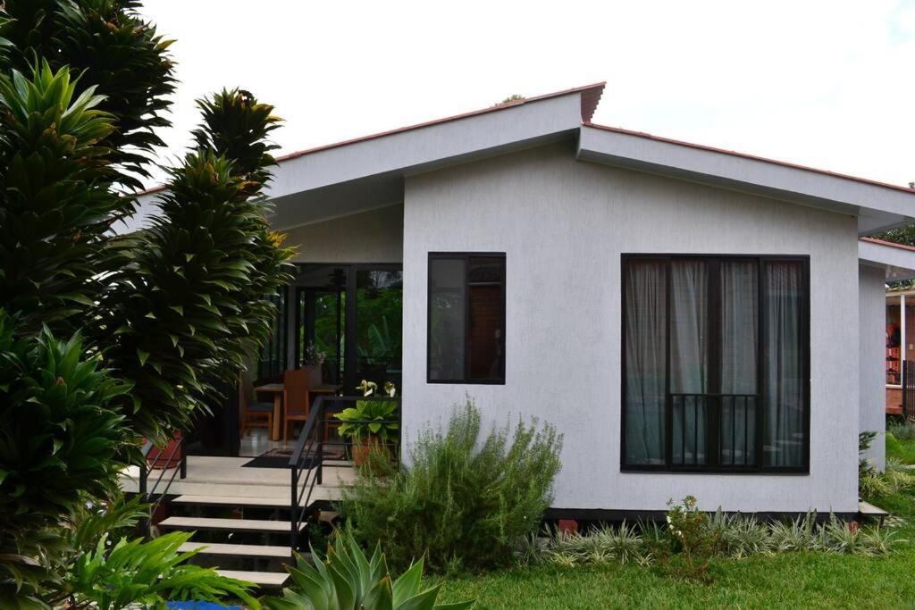 Cabaña Adropao Campestre con piscina y bbq