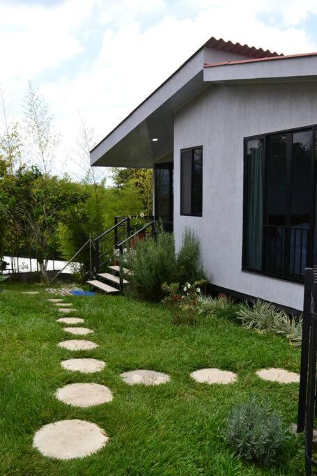 Cabaña Adropao Campestre con piscina y bbq