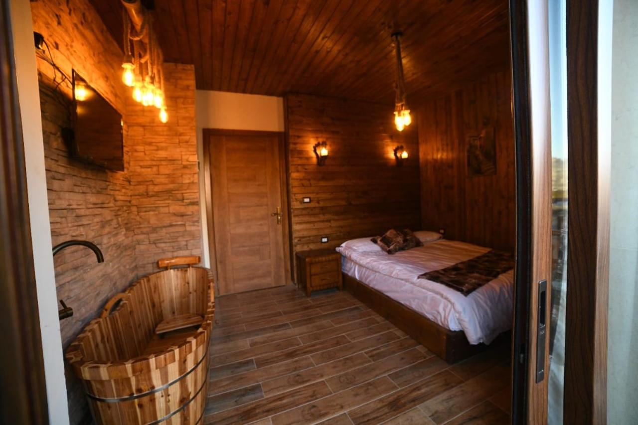 Rokwood faraya