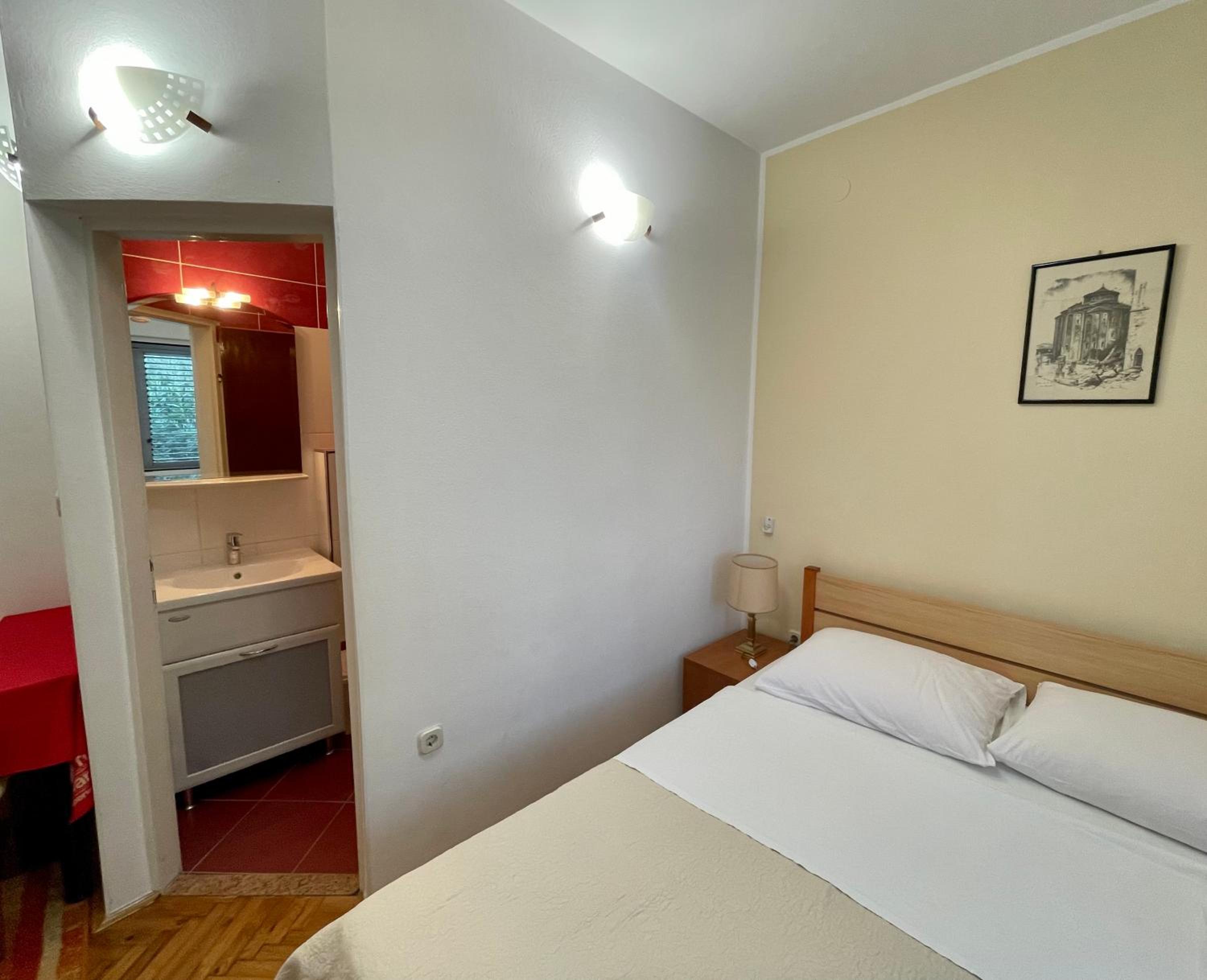 Ana Guest House
