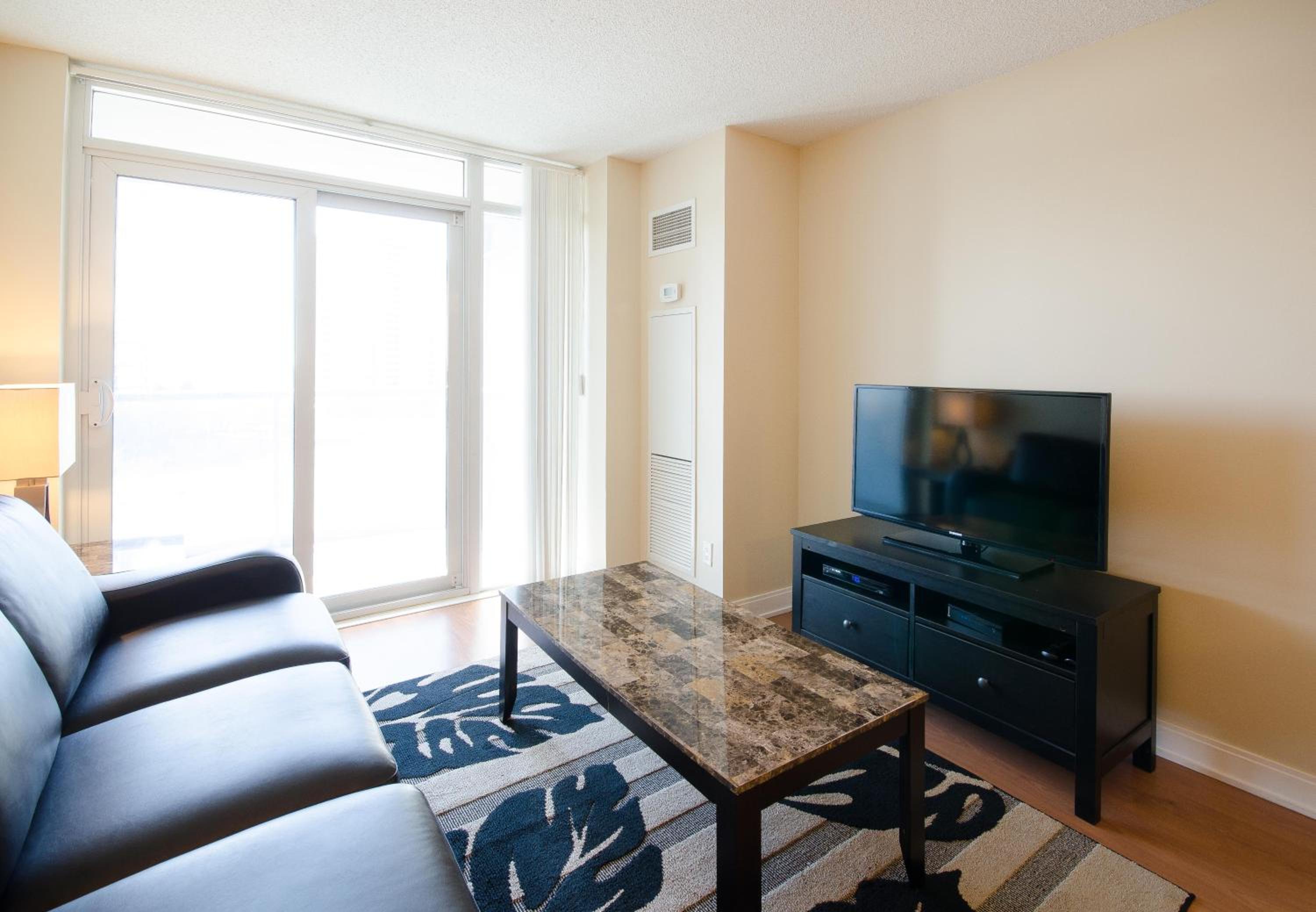 Royal Stays Furnished Apartments - Square One