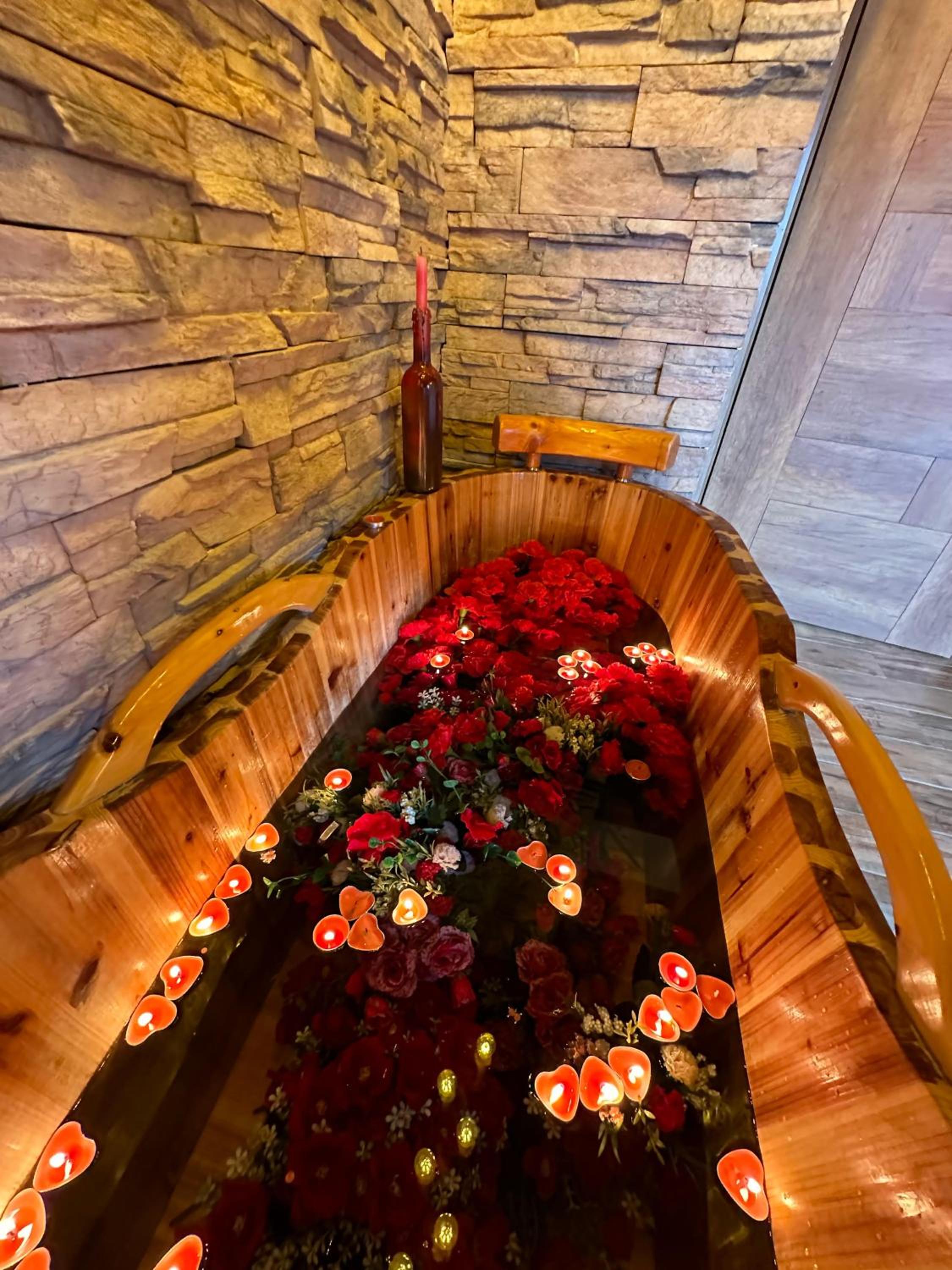 Rokwood faraya