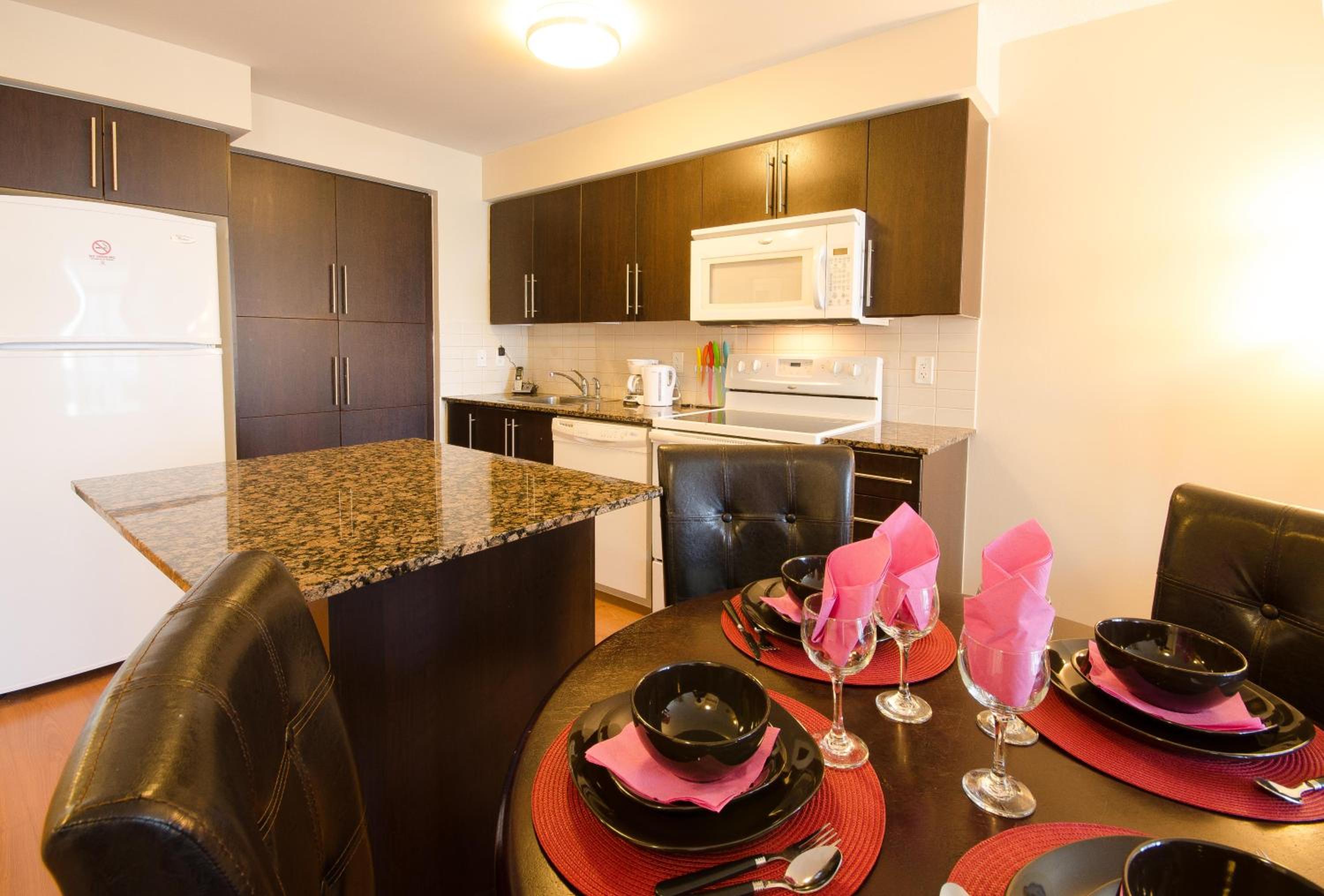 Royal Stays Furnished Apartments - Square One