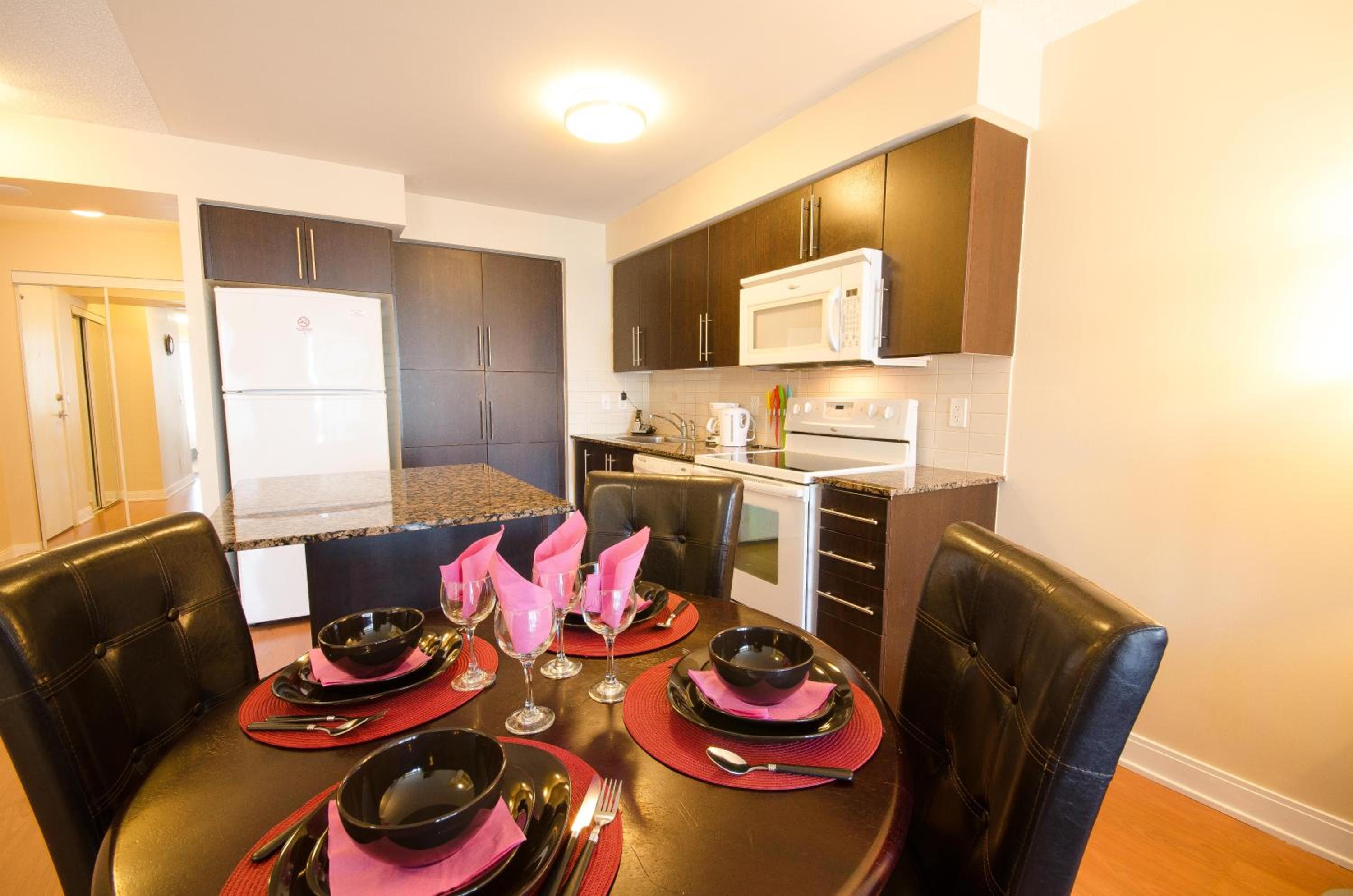 Royal Stays Furnished Apartments - Square One