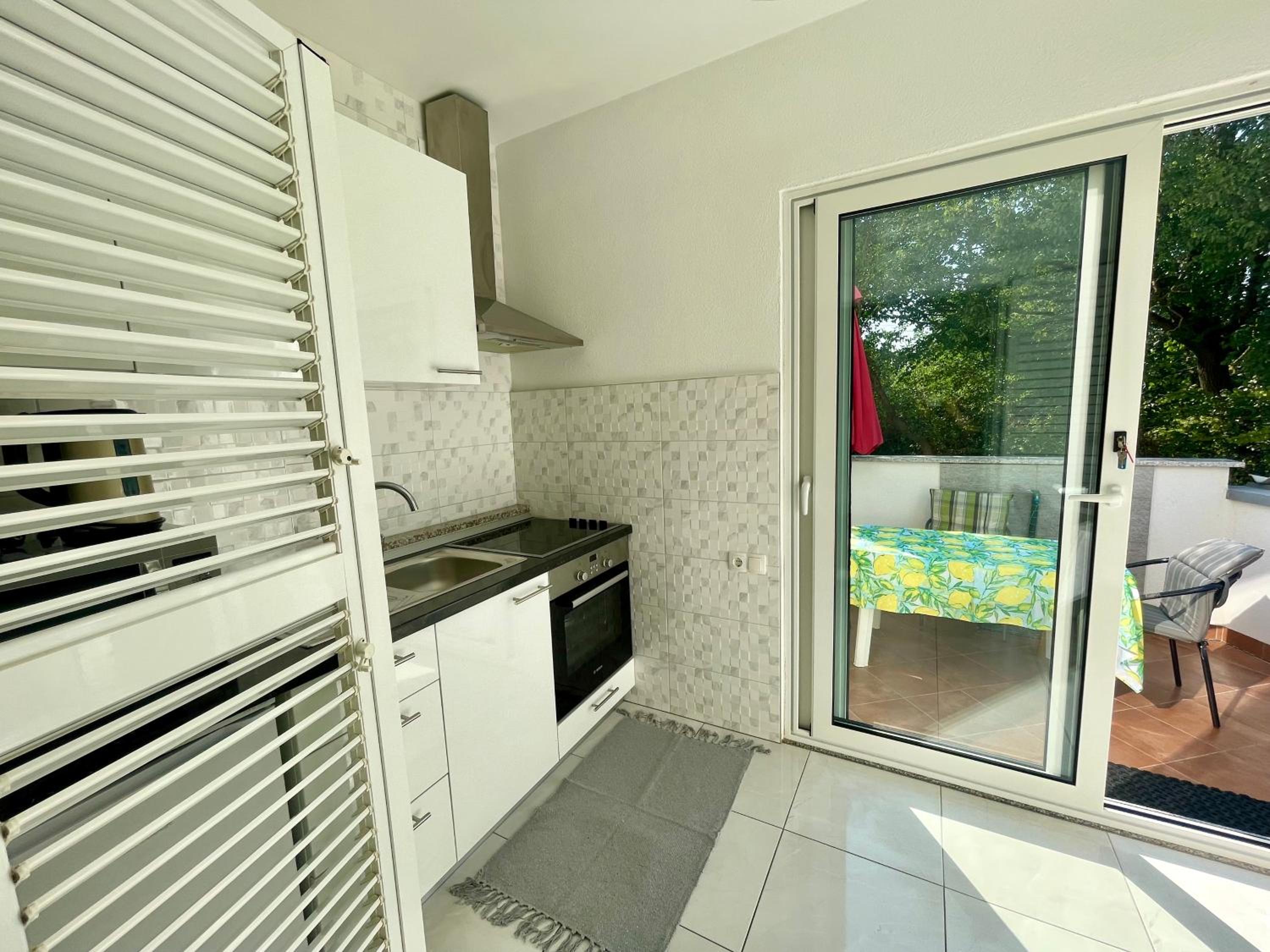 Ana Guest House