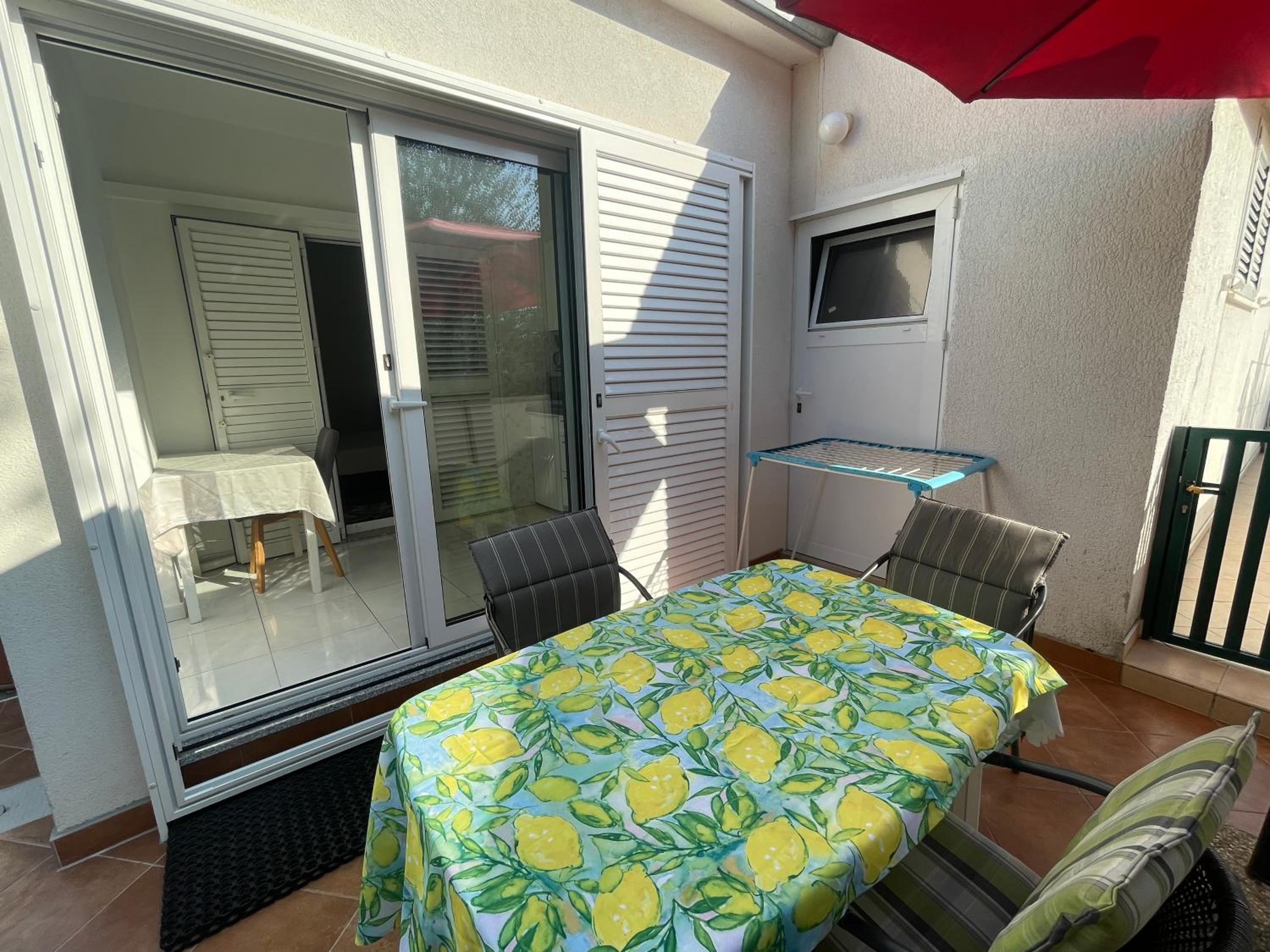 Ana Guest House