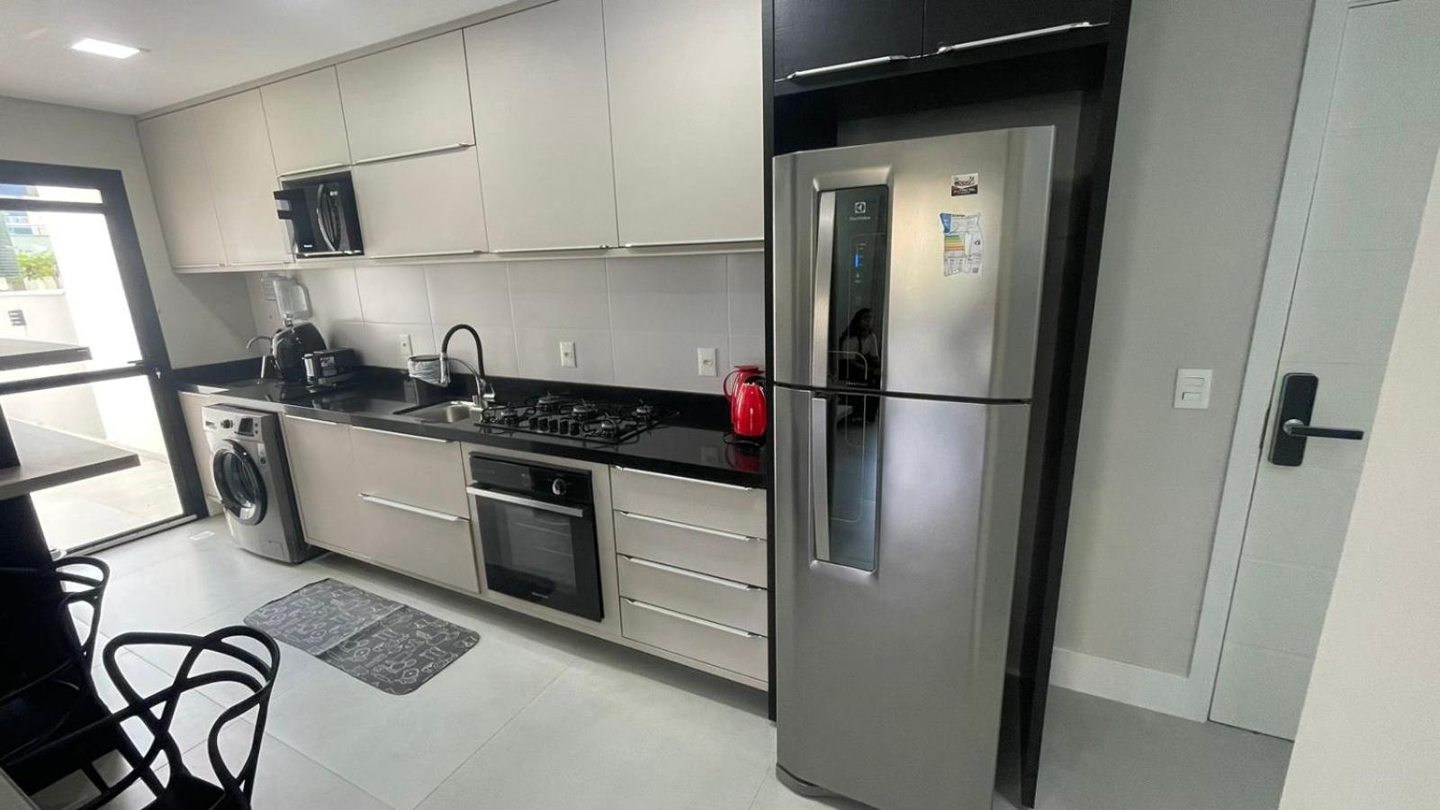 Cód 161 - Apartamento com Spa privativa a 100m do mar