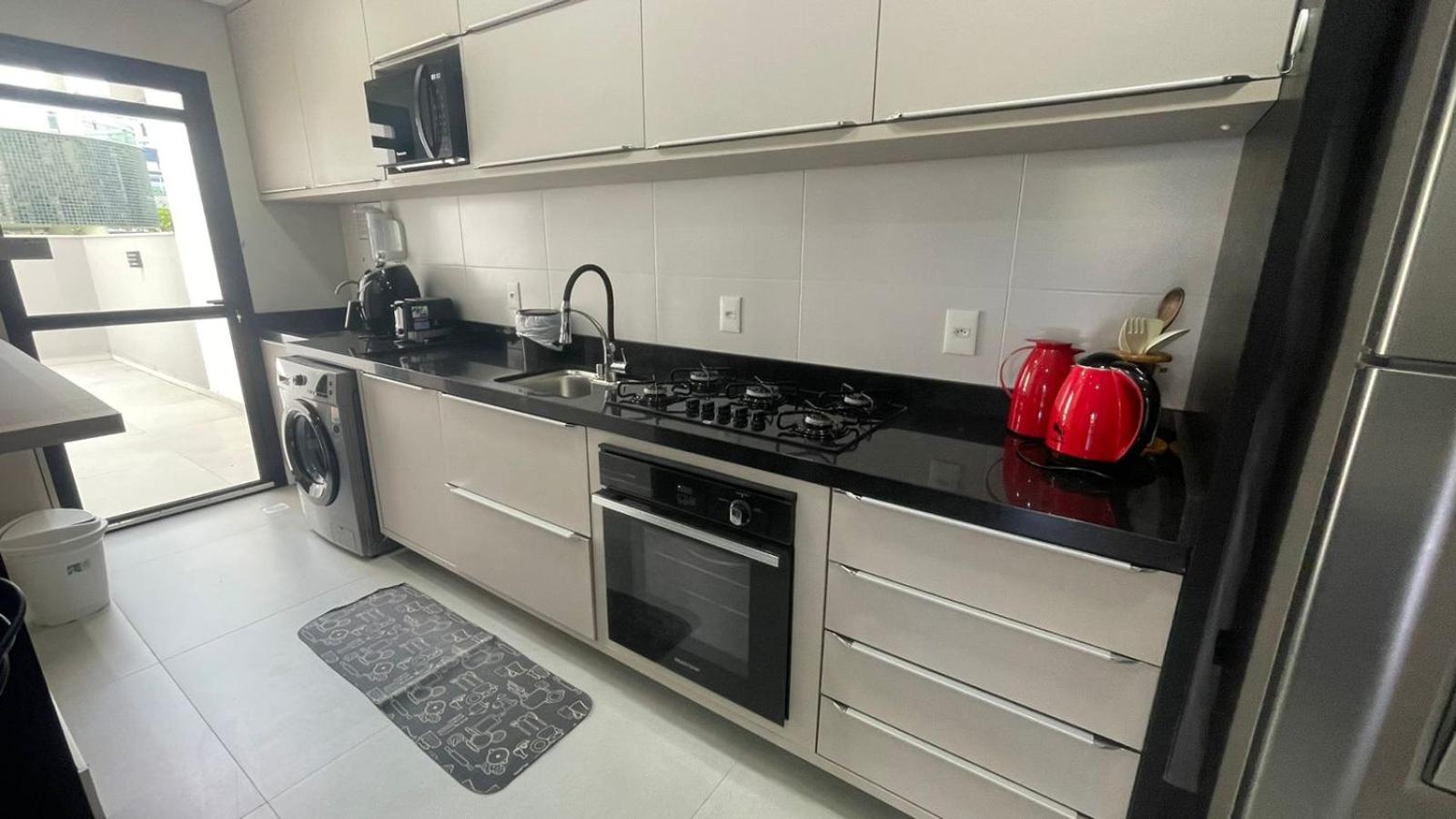 Cód 161 - Apartamento com Spa privativa a 100m do mar