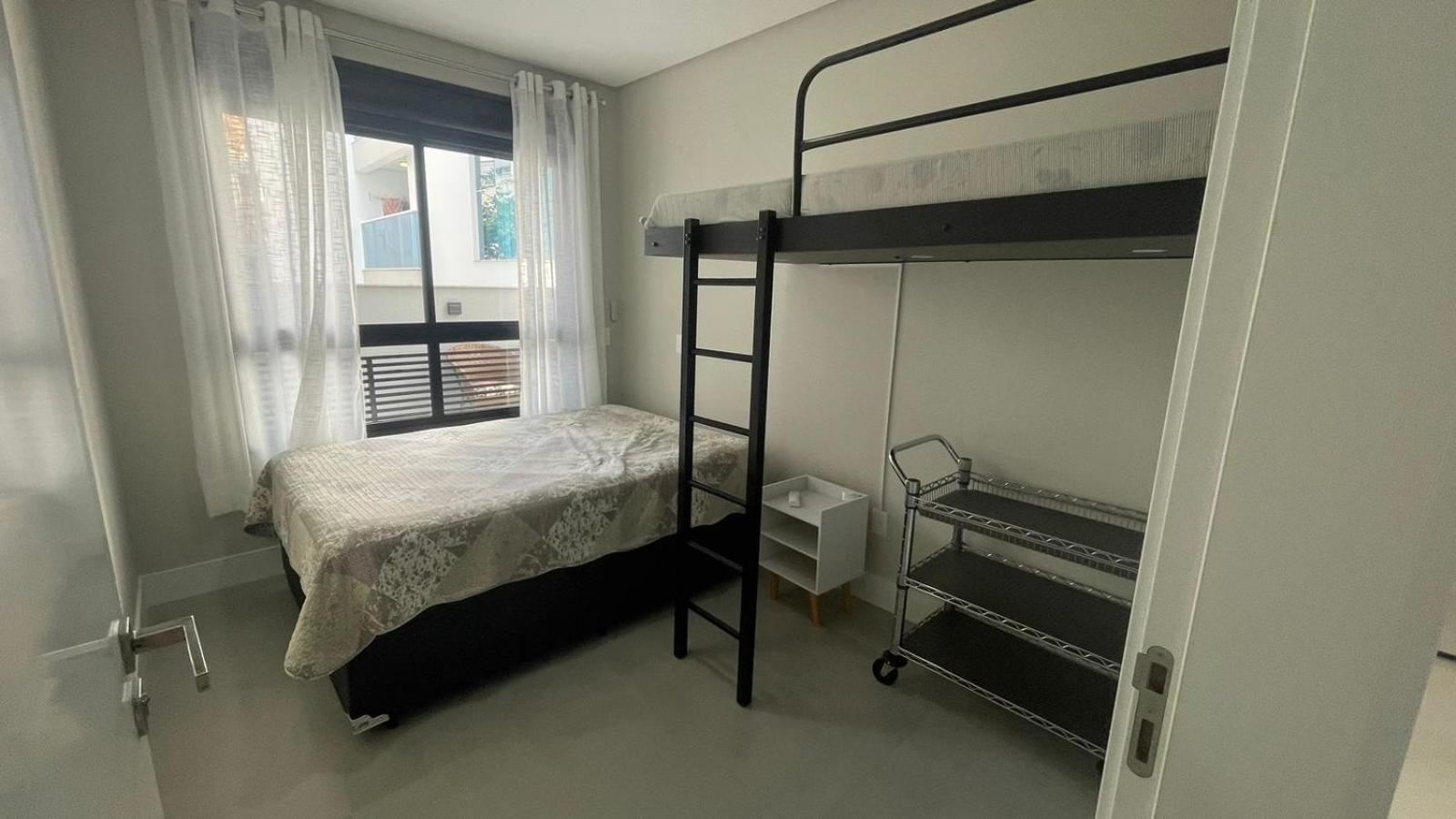 Cód 161 - Apartamento com Spa privativa a 100m do mar
