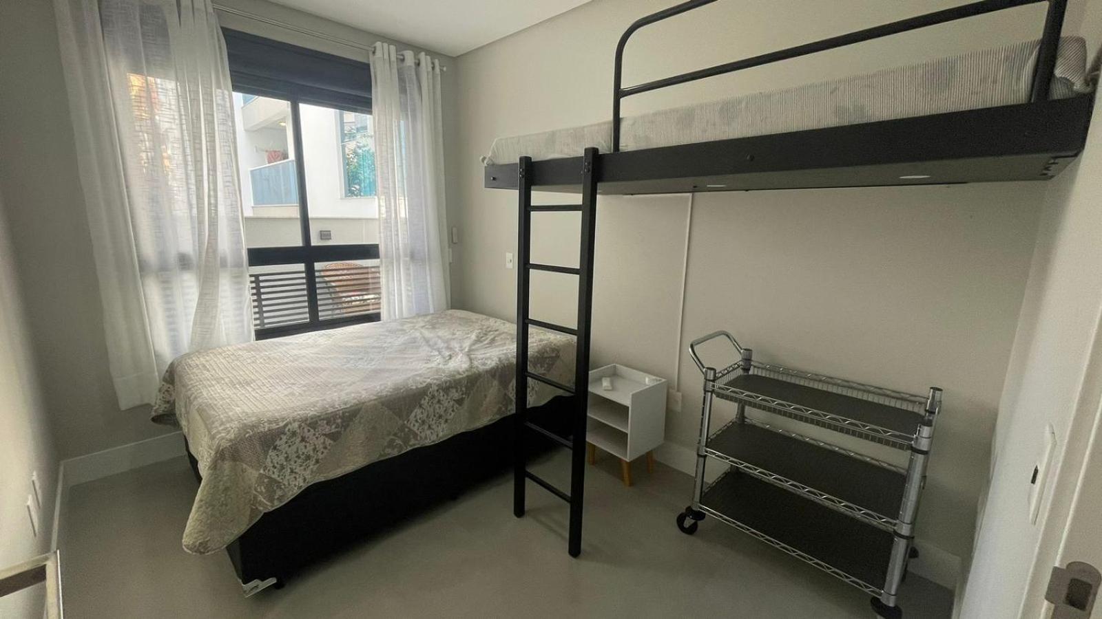 Cód 161 - Apartamento com Spa privativa a 100m do mar