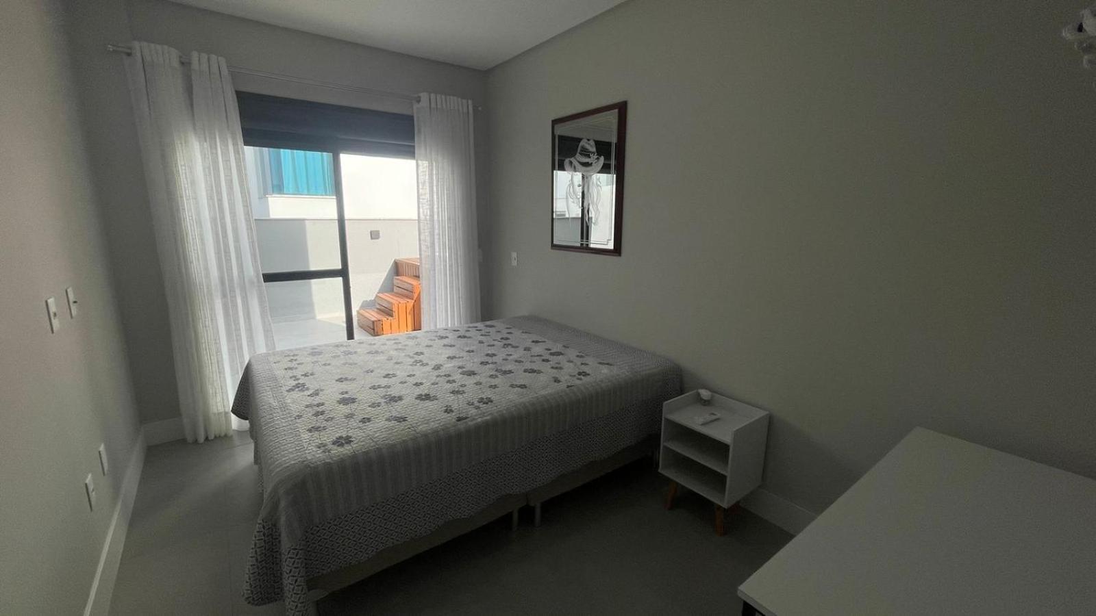 Cód 161 - Apartamento com Spa privativa a 100m do mar
