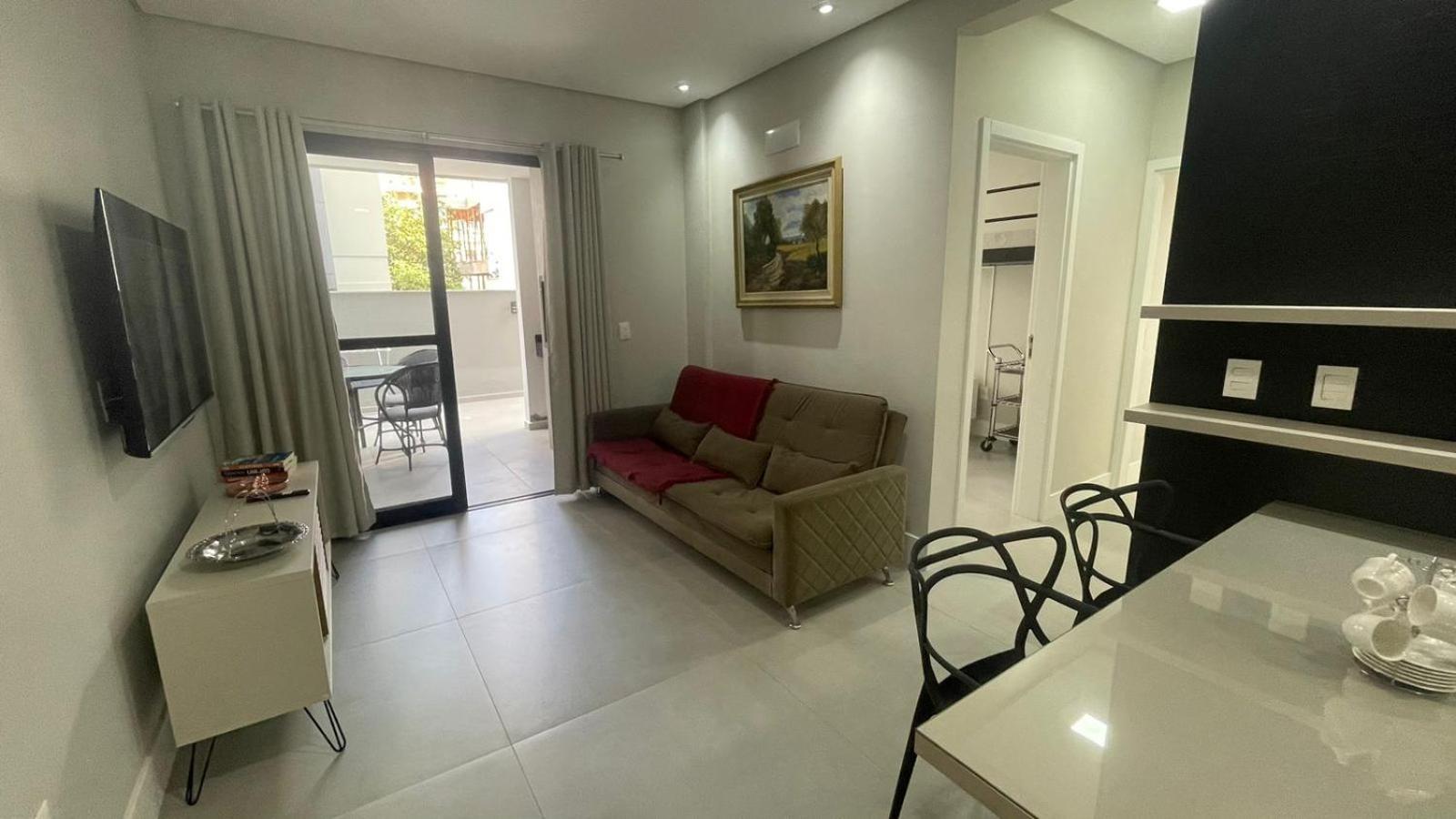 Cód 161 - Apartamento com Spa privativa a 100m do mar
